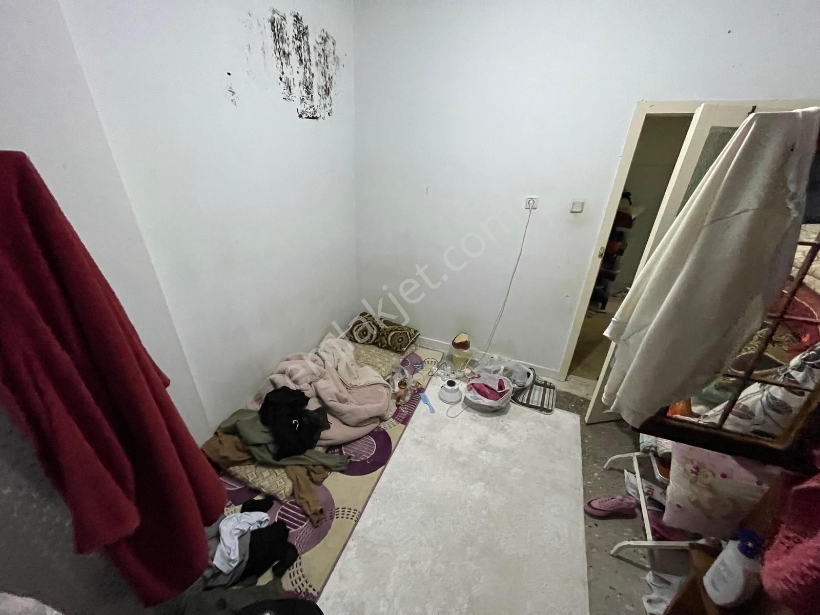 Karşıyaka'da Bu Fiyata Kaçırılmaz Fırsat Ara Katta 3+1 Satılık - Görsel 28