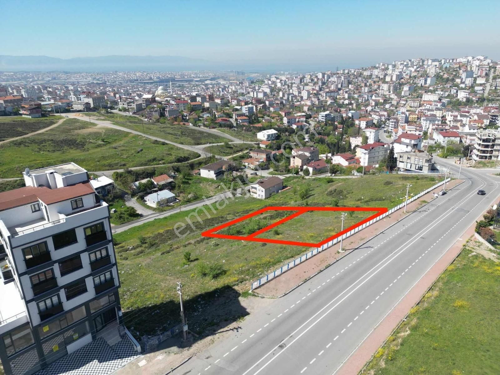 Çayırova Emek Mahallesinde Satılık 2 Adet Arsa
