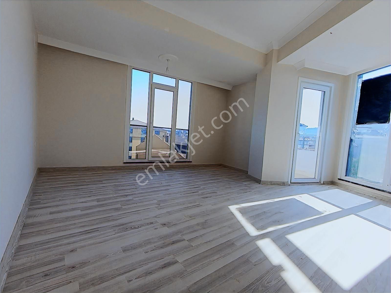 Acil Satılık 4+1 Üst Dubleks Daire - Görsel 18