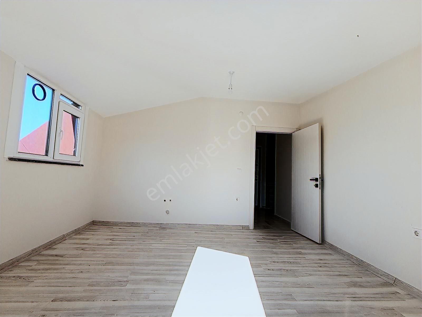 Acil Satılık 4+1 Üst Dubleks Daire - Görsel 15