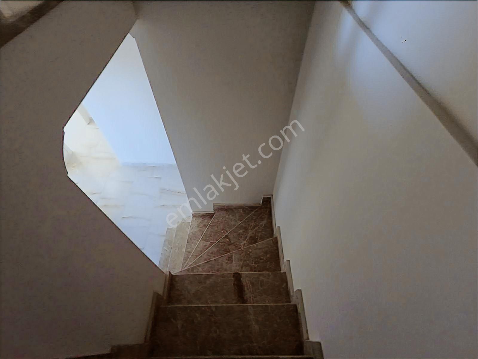 Acil Satılık 4+1 Üst Dubleks Daire - Görsel 14