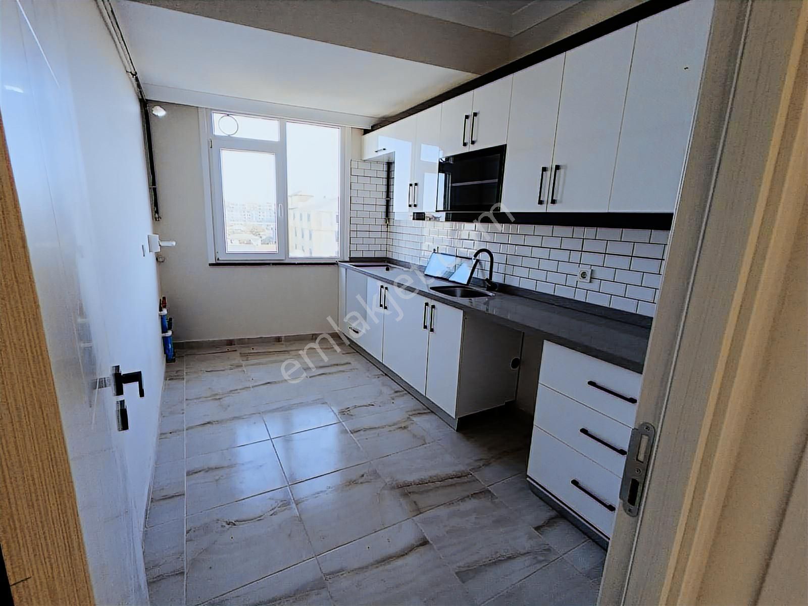 Acil Satılık 4+1 Üst Dubleks Daire - Görsel 20