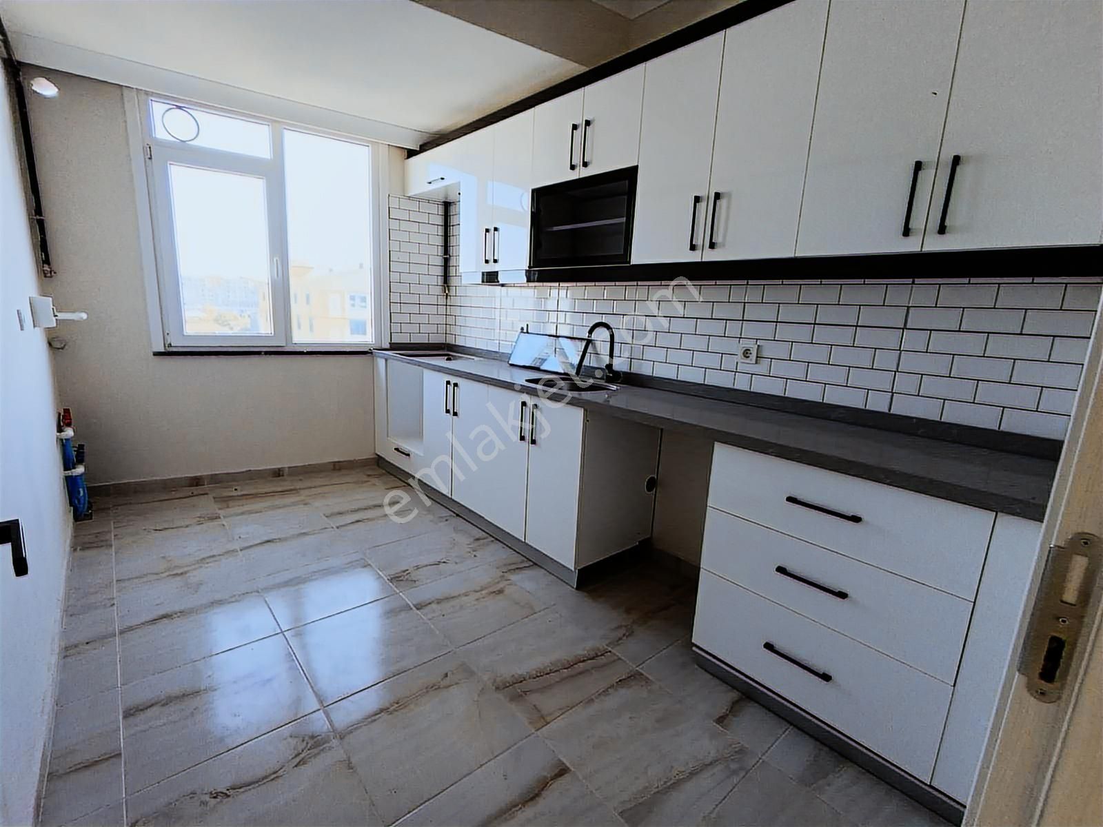 Acil Satılık 4+1 Üst Dubleks Daire - Görsel 16