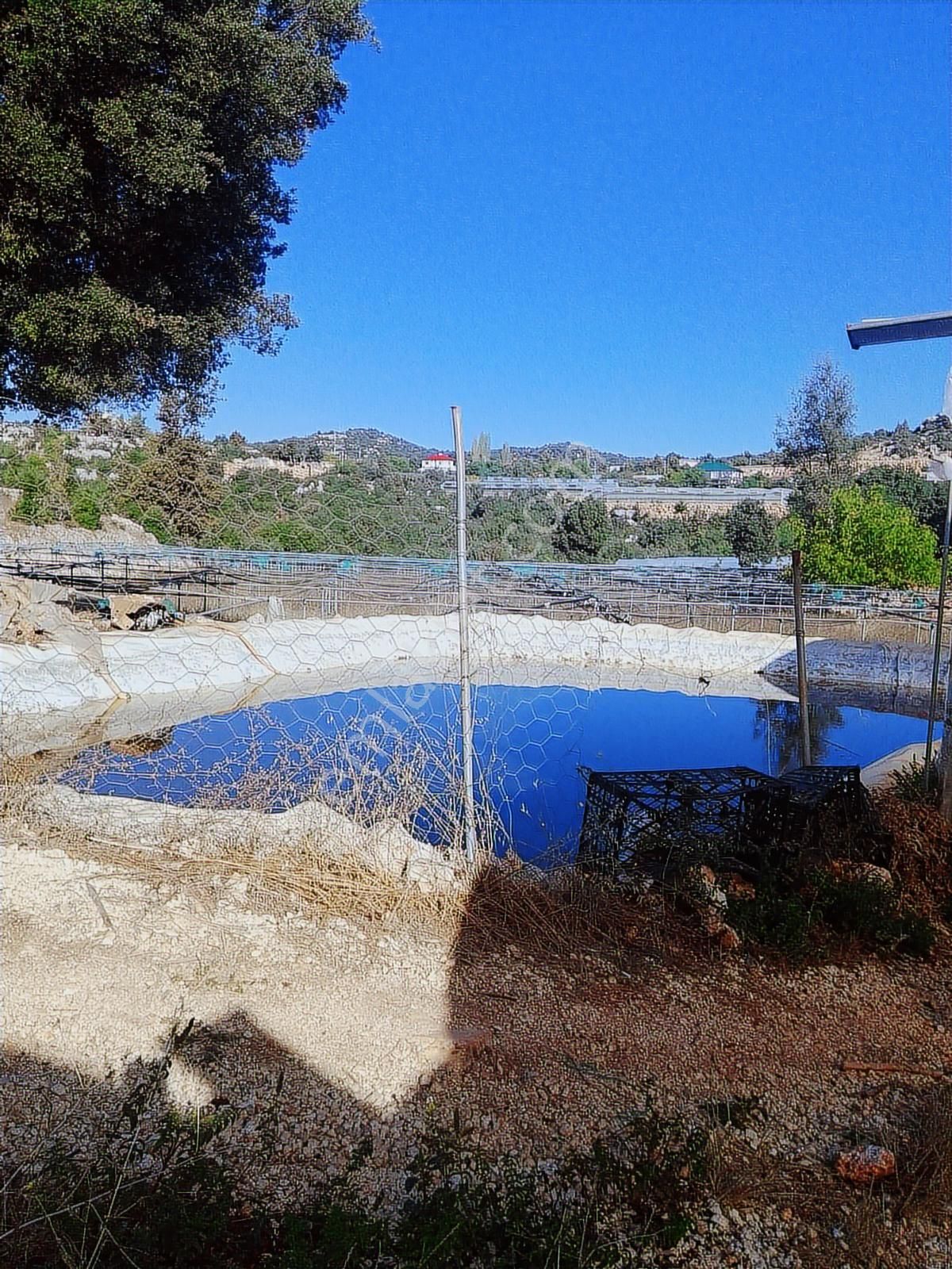 Erdemli Küstüllüde 3278 M² Tarla Yarım Hisse Sondaj Suyu Mevut - Görsel 3