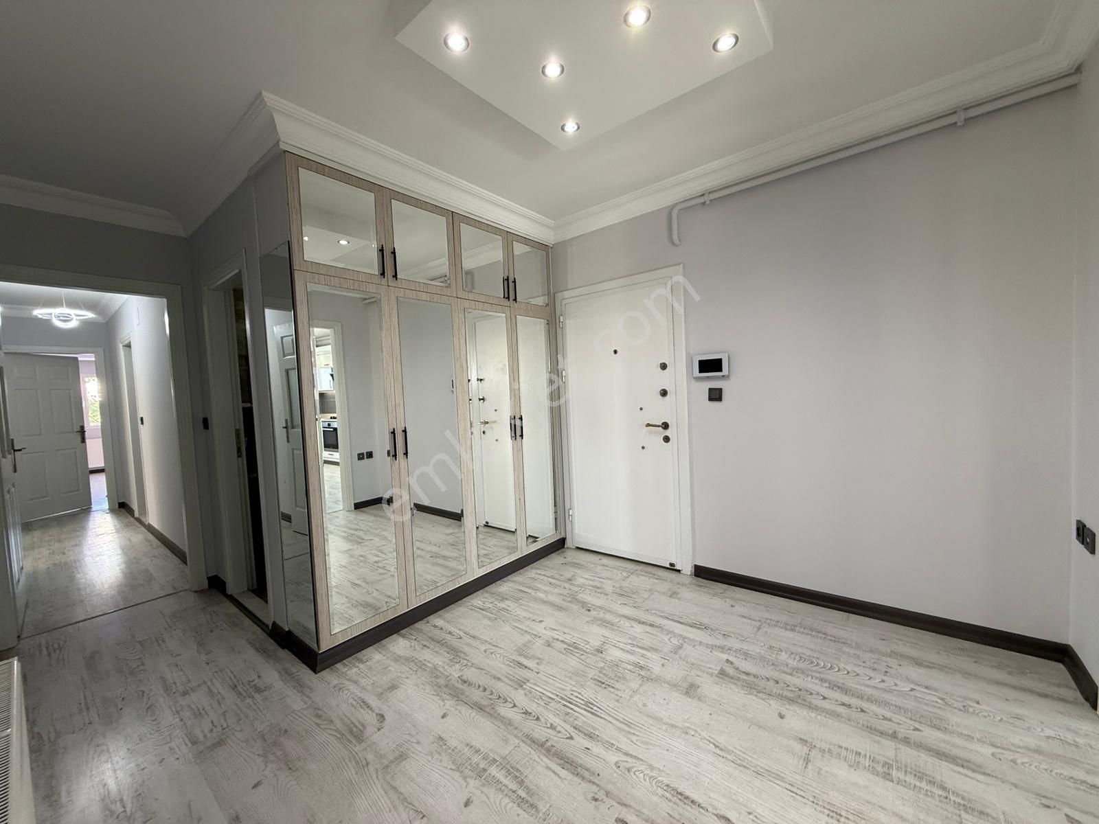 T.özal Blv Üzeri 4+1 K.mutfak Ç.banyo G.odalı Geniş Lüx Daire - Görsel 6