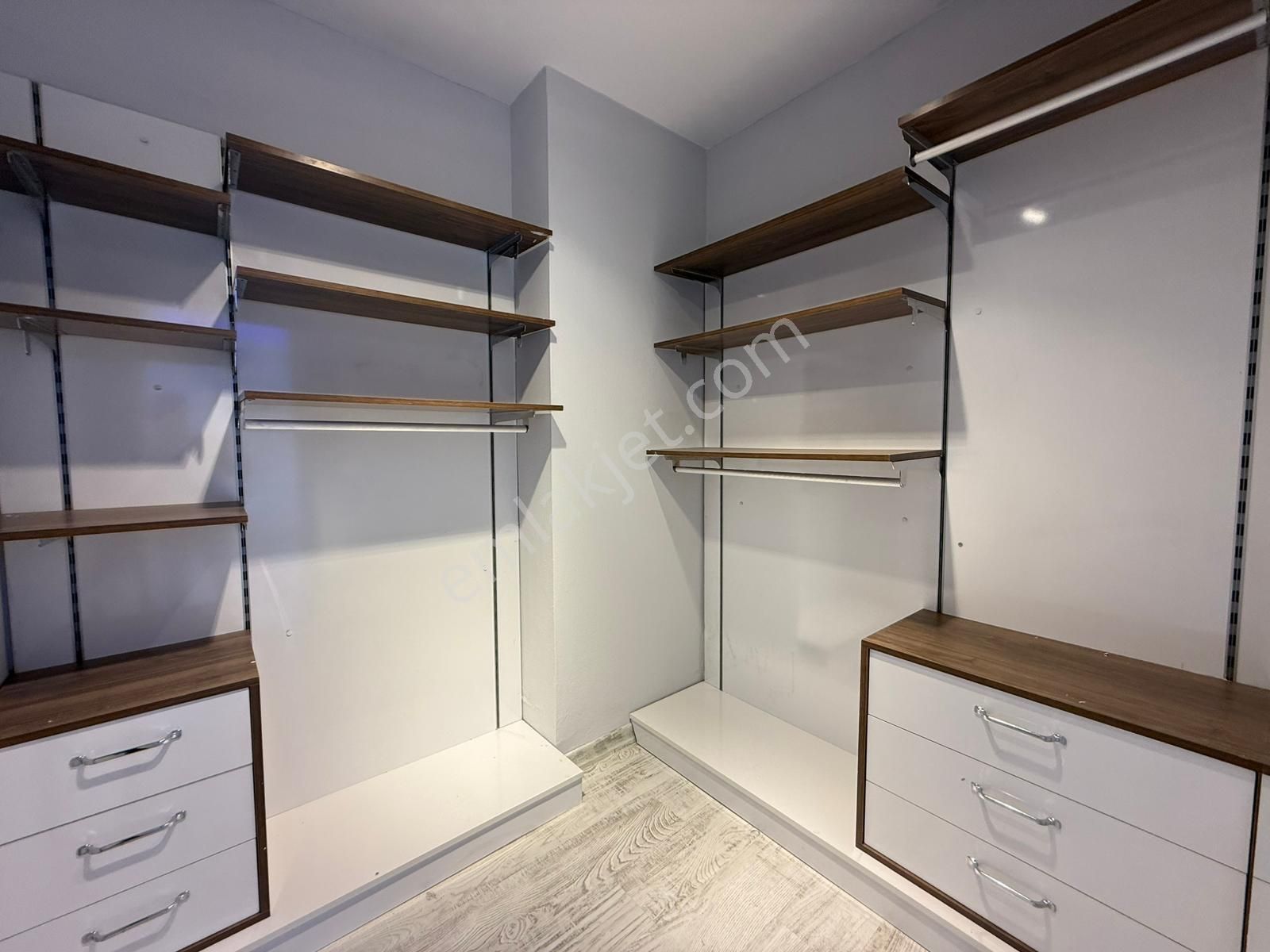 T.özal Blv Üzeri 4+1 K.mutfak Ç.banyo G.odalı Geniş Lüx Daire - Görsel 18