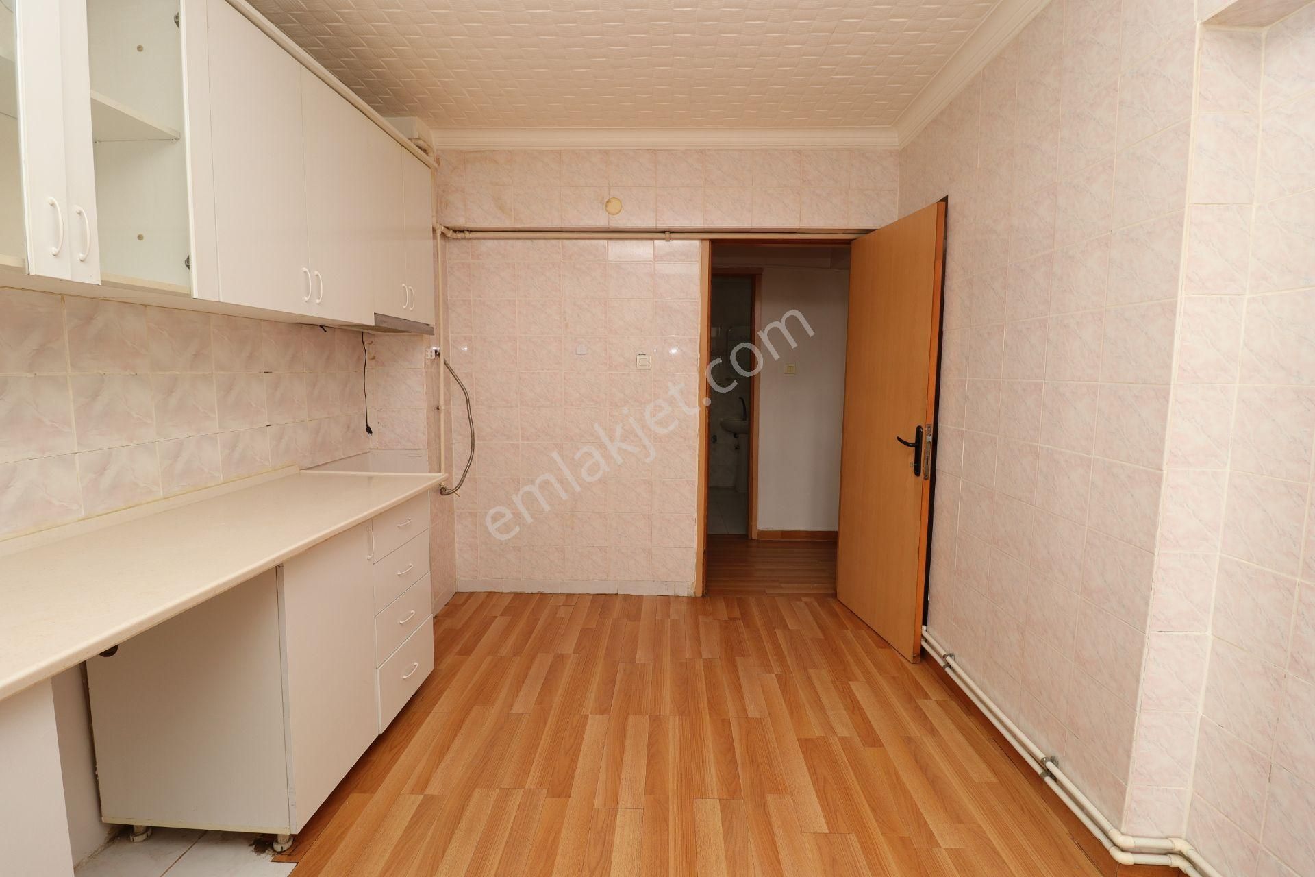 Akif'ten Topçu'da 3+1 Ebeveyn Banyolu 14. Cadde Yanı Site İçi Satılık Daire - Görsel 7