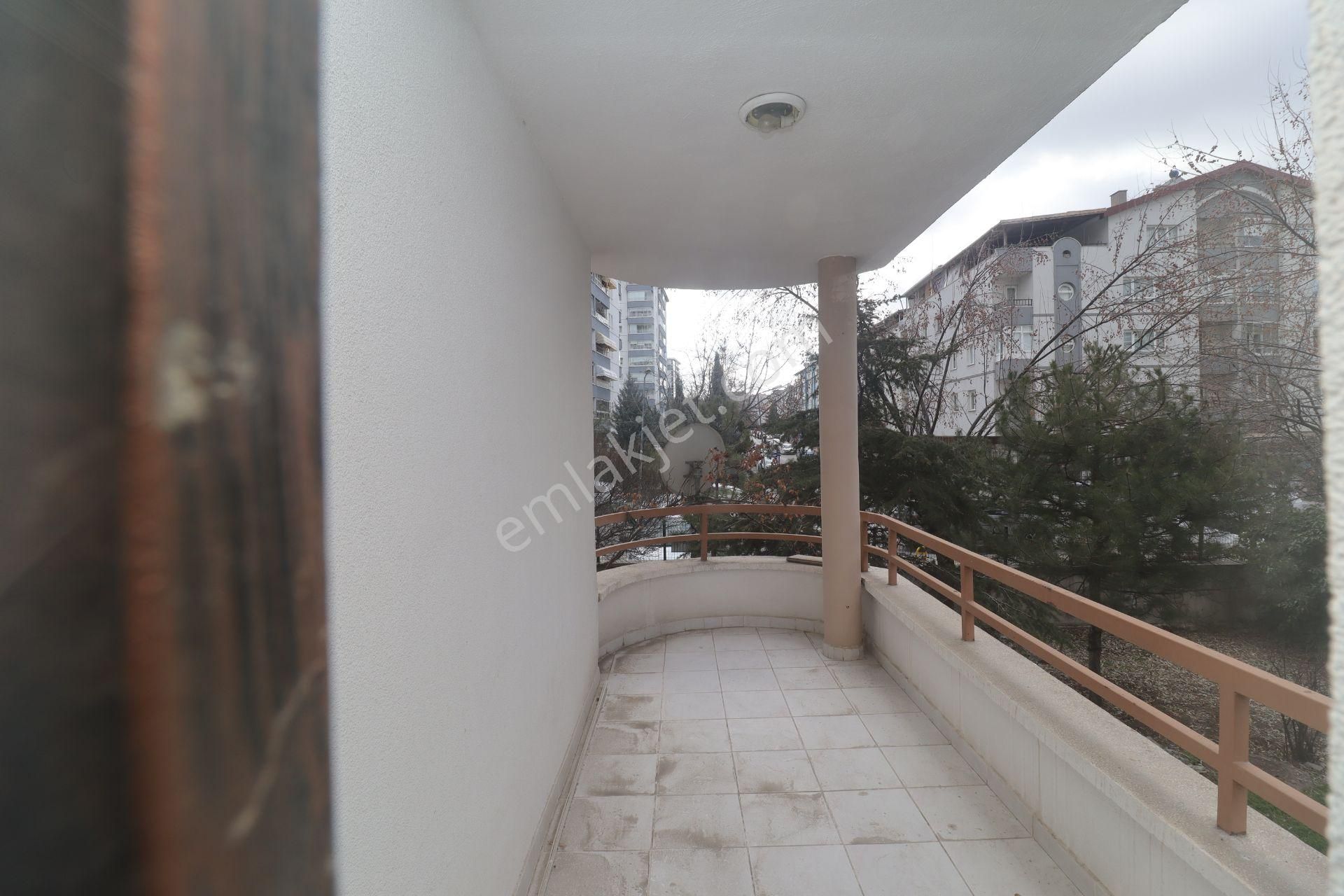 Akif'ten Topçu'da 3+1 Ebeveyn Banyolu 14. Cadde Yanı Site İçi Satılık Daire - Görsel 21