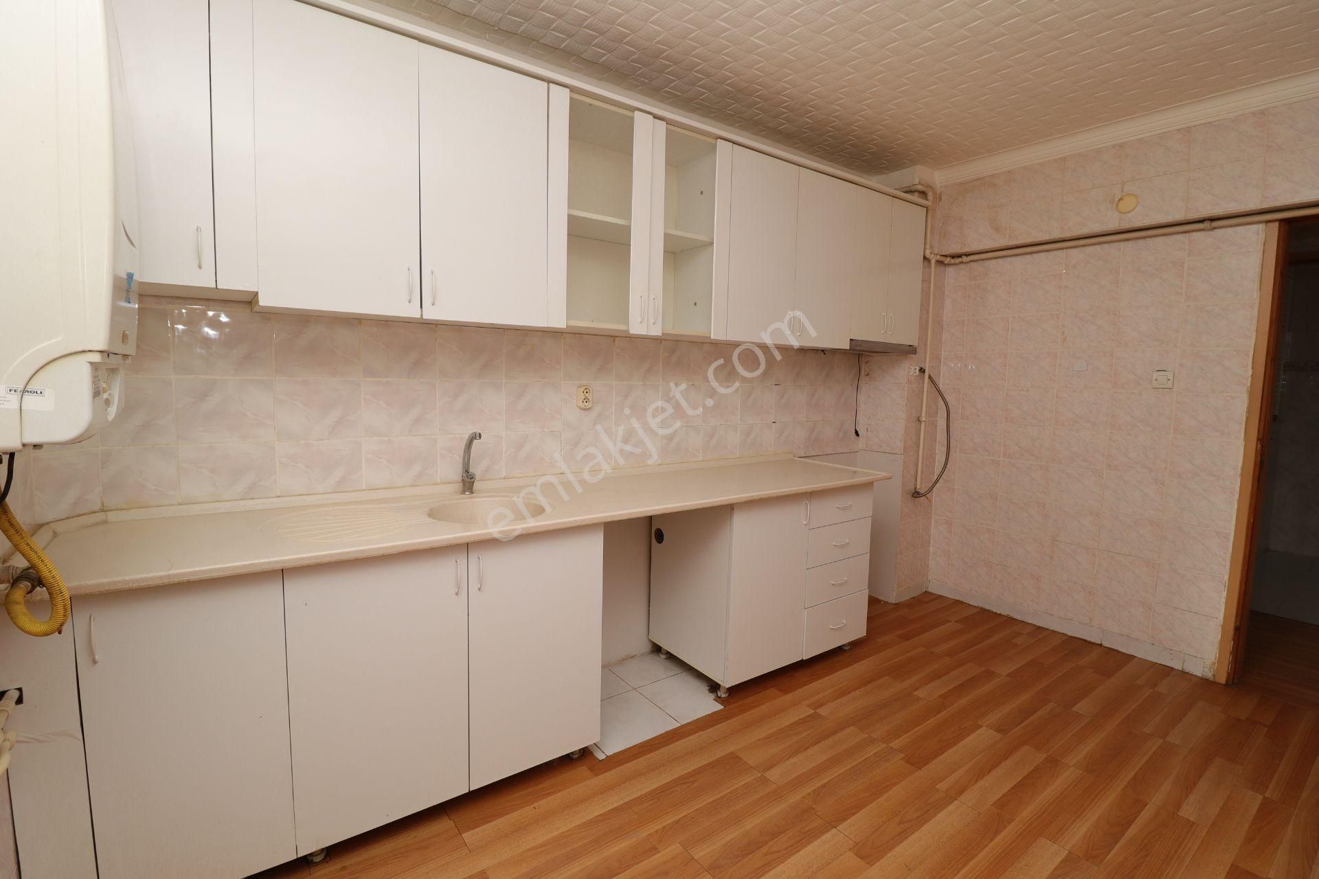 Akif'ten Topçu'da 3+1 Ebeveyn Banyolu 14. Cadde Yanı Site İçi Satılık Daire - Görsel 6