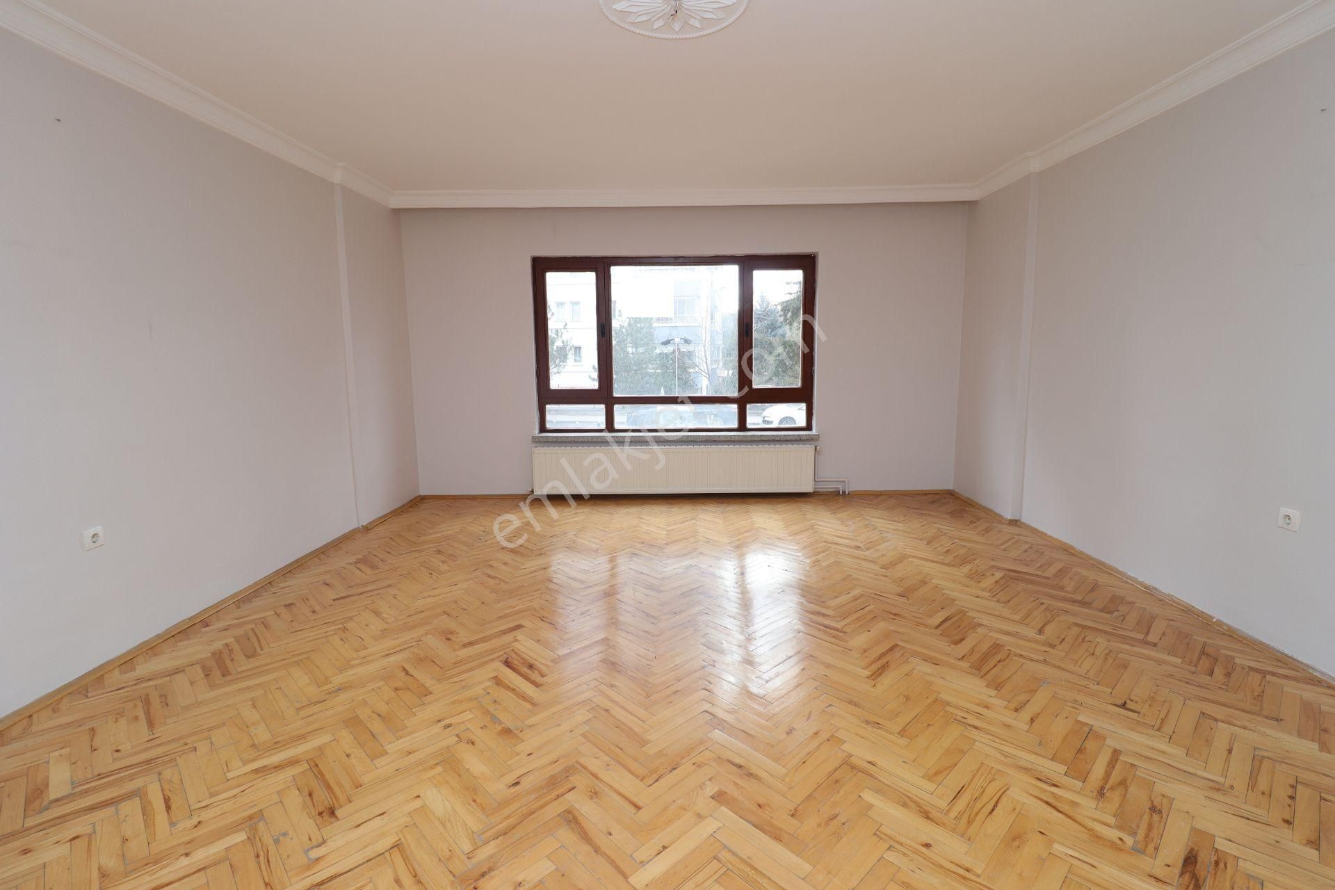 Akif'ten Topçu'da 3+1 Ebeveyn Banyolu 14. Cadde Yanı Site İçi Satılık Daire - Görsel 2