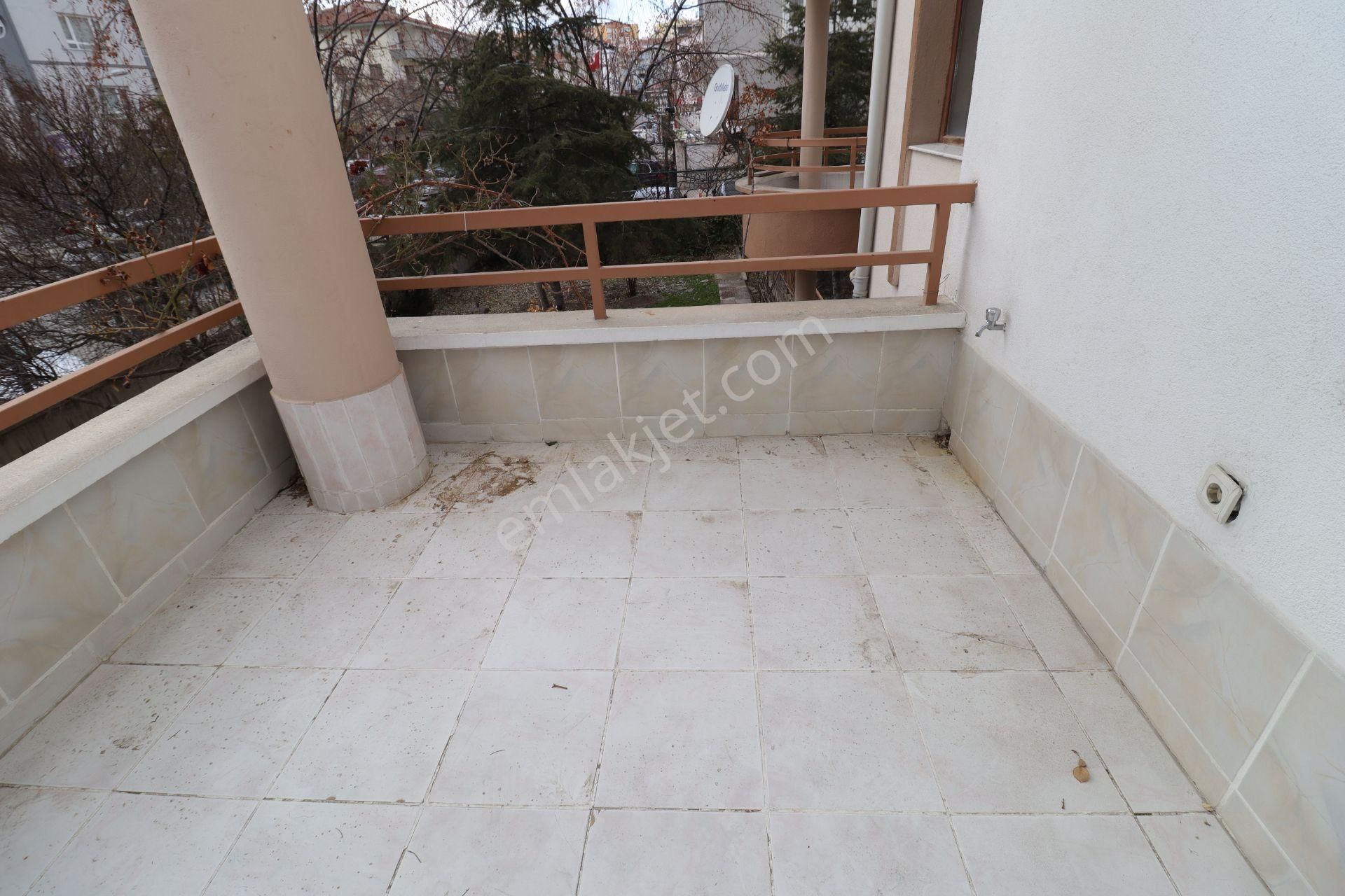 Akif'ten Topçu'da 3+1 Ebeveyn Banyolu 14. Cadde Yanı Site İçi Satılık Daire - Görsel 9