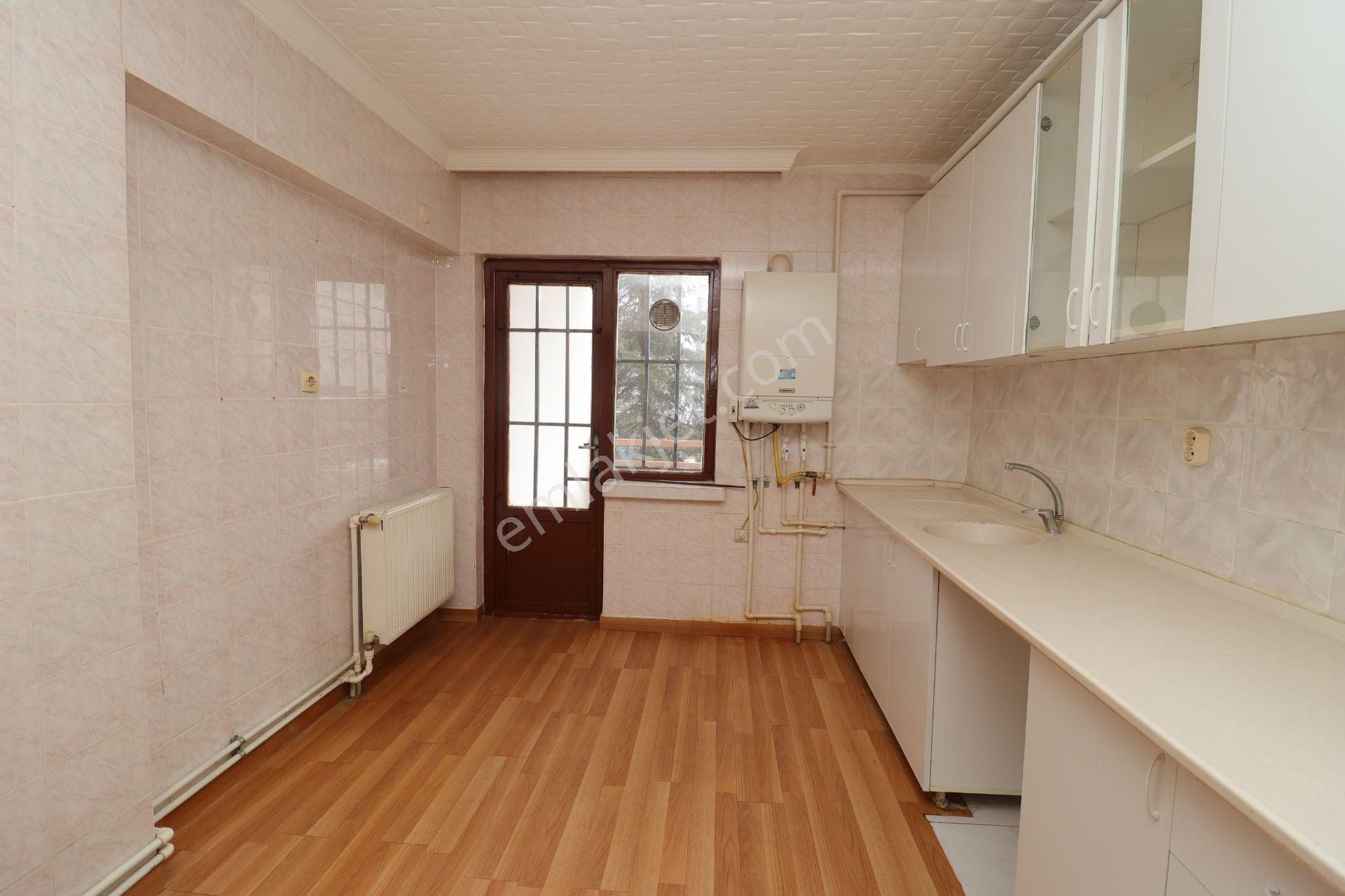 Akif'ten Topçu'da 3+1 Ebeveyn Banyolu 14. Cadde Yanı Site İçi Satılık Daire - Görsel 5