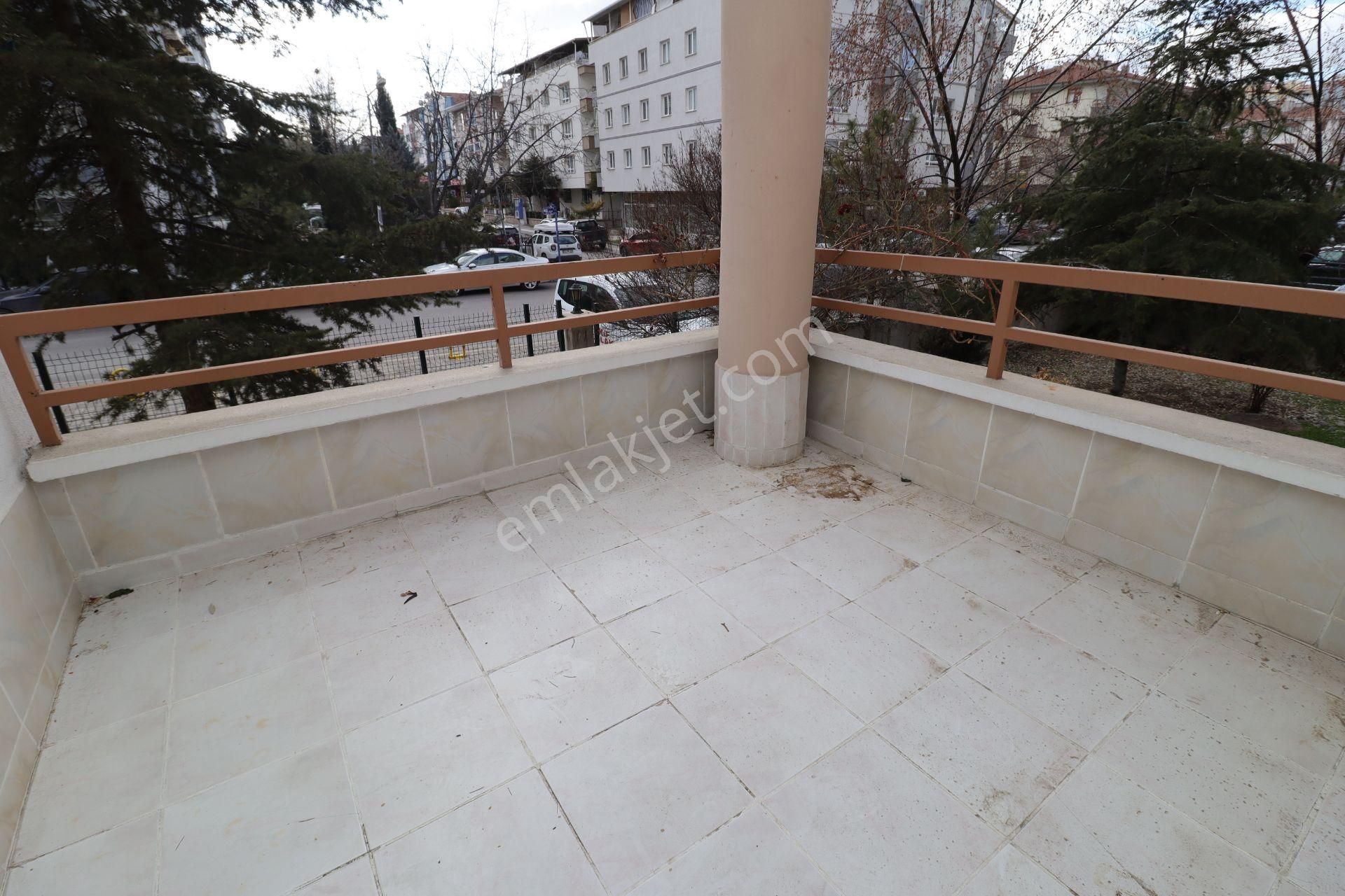 Akif'ten Topçu'da 3+1 Ebeveyn Banyolu 14. Cadde Yanı Site İçi Satılık Daire - Görsel 8