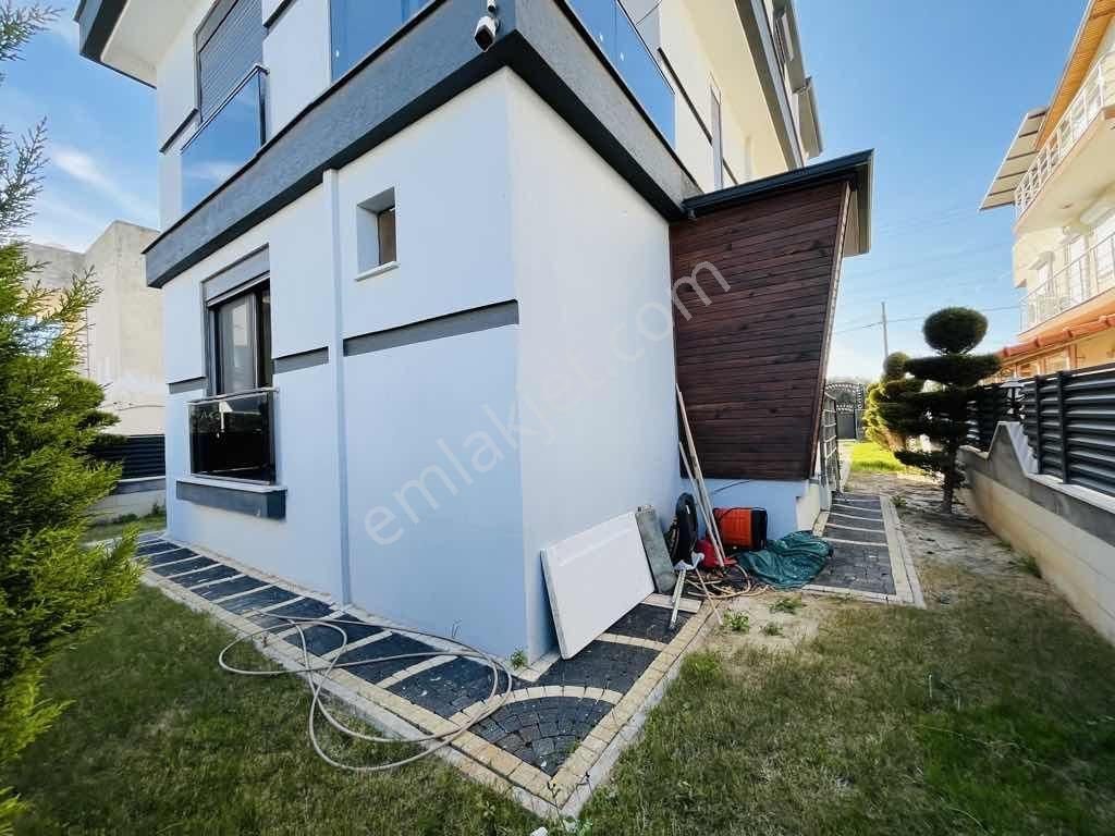 Didimde Denize 200 Metre Mesafede Satılık 5+2 Jakuzili Villa - Görsel 25