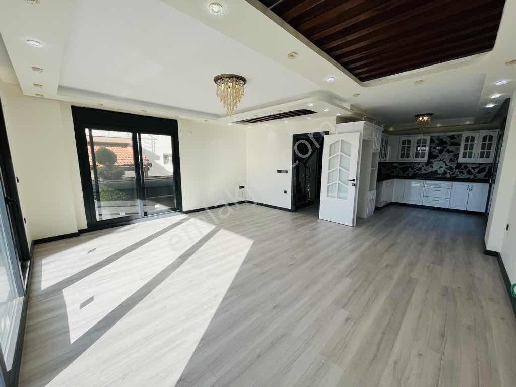 Didimde Denize 200 Metre Mesafede Satılık 5+2 Jakuzili Villa - Görsel 35