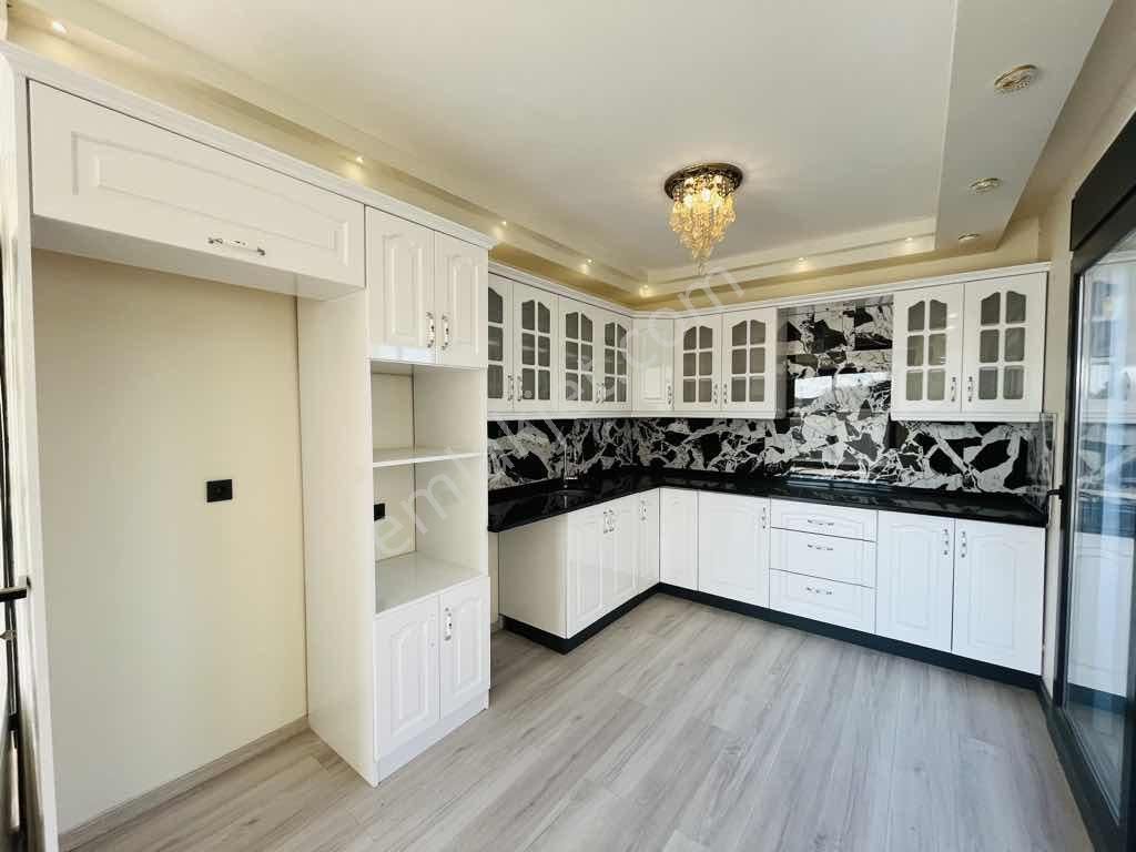 Didimde Denize 200 Metre Mesafede Satılık 5+2 Jakuzili Villa - Görsel 31