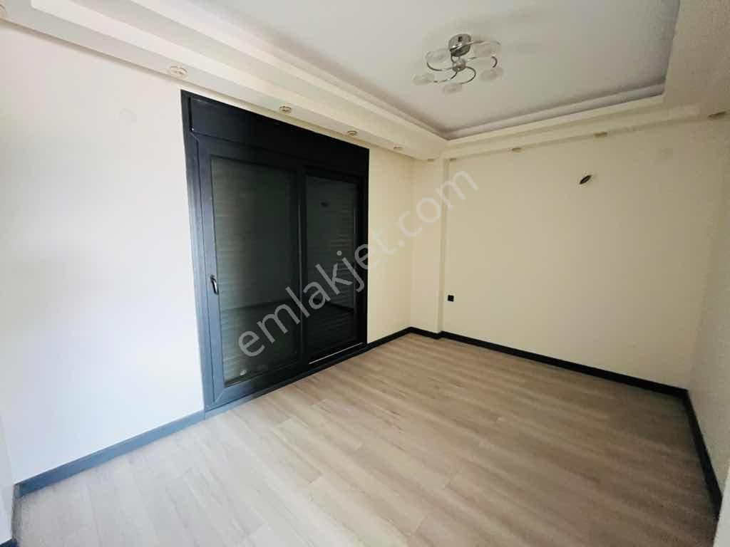 Didimde Denize 200 Metre Mesafede Satılık 5+2 Jakuzili Villa - Görsel 11