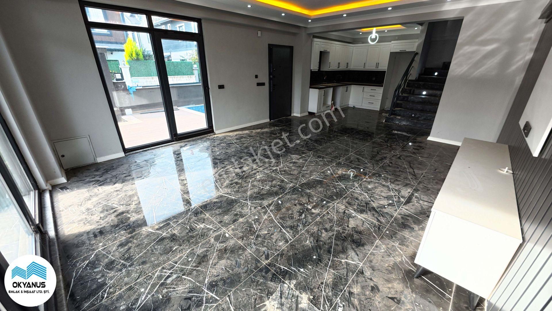 Kocaali De Plaj Merkezde | Köşe Parsel, Büyük Bahçeli Havuzlu Şık Villa - Görsel 14