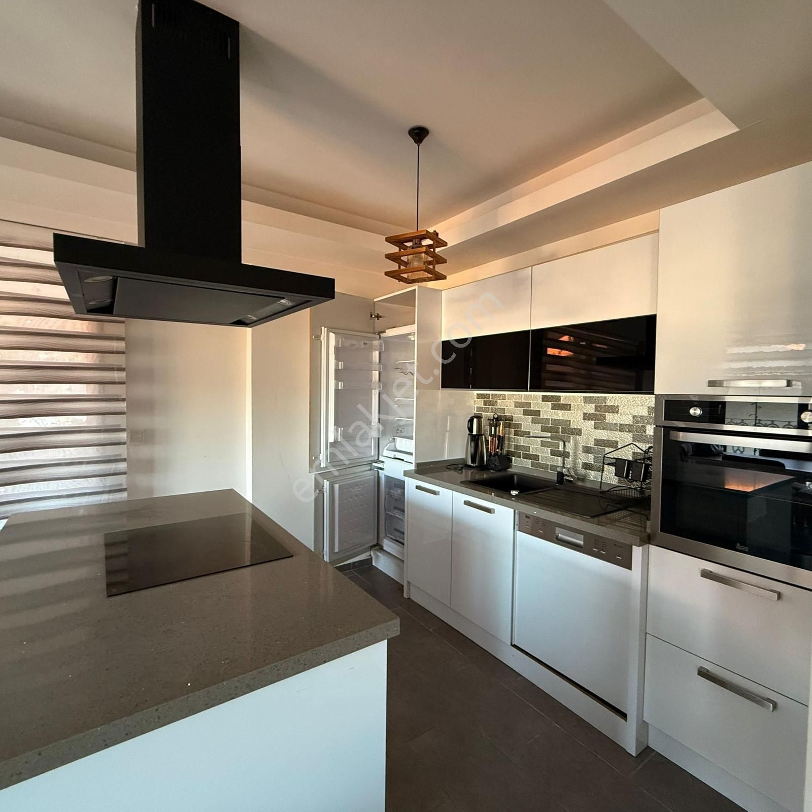 Stoptan Karagözler Deniz Manzaralı 2+1 - Görsel 13