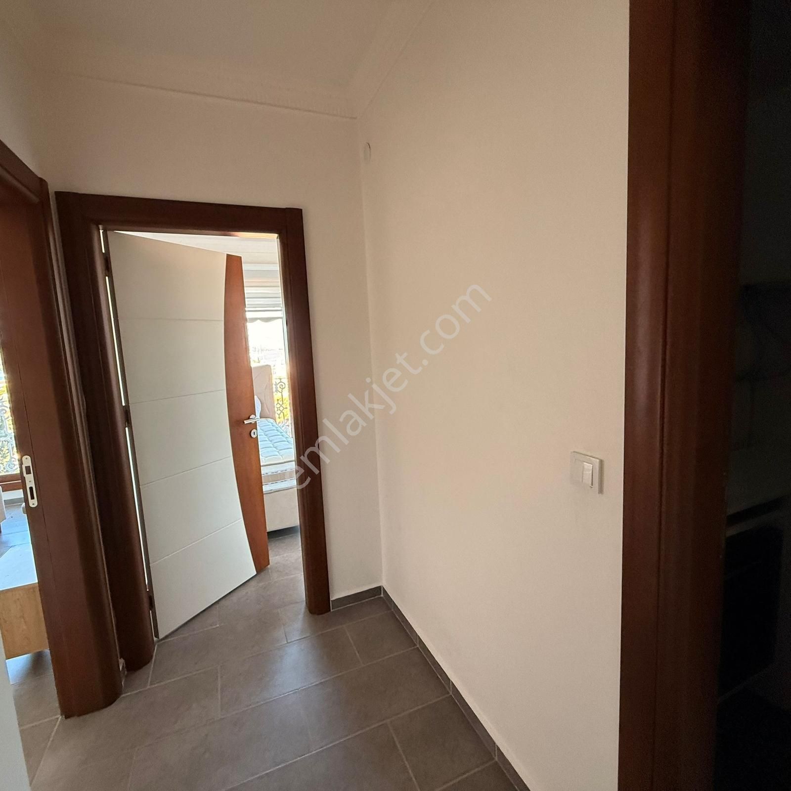 Stoptan Karagözler Deniz Manzaralı 2+1 - Görsel 2