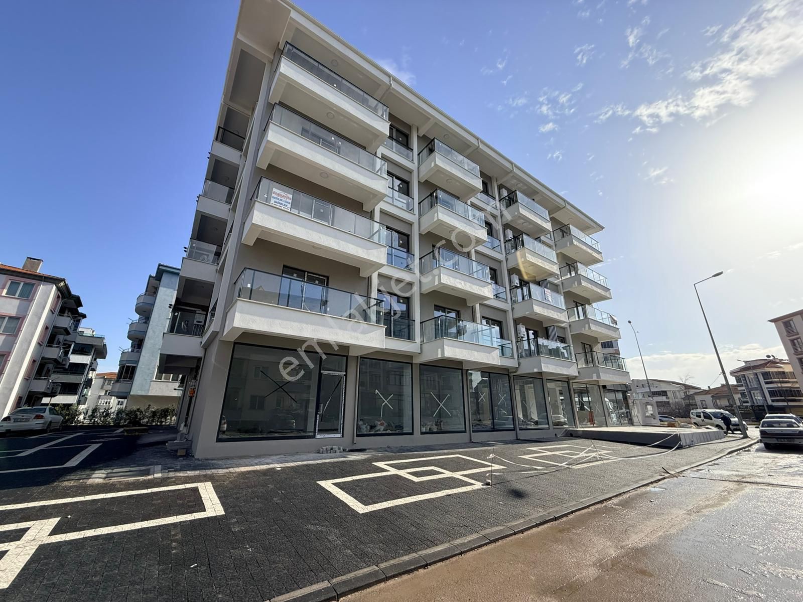 Cb King'den Plevne Mah. Savaştepe Caddesi 2+1 Kiralık Ofis