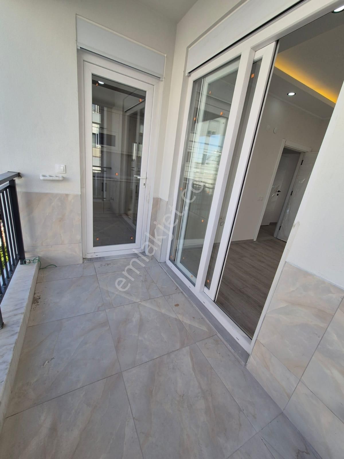 Çamlıbel'de Tramvaya 250m Asansörlü Sıfır Katta 2+1 Daire - Görsel 9