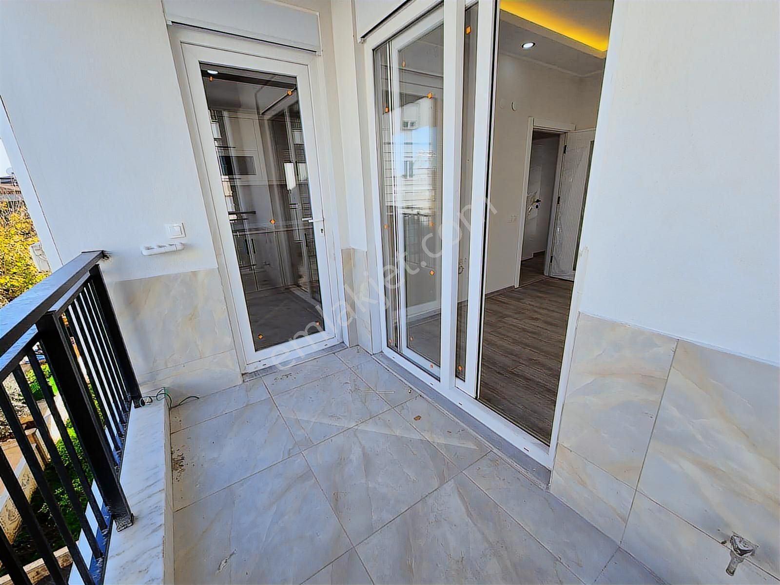 Çamlıbel'de Tramvaya 250m Asansörlü Sıfır Katta 2+1 Daire - Görsel 8