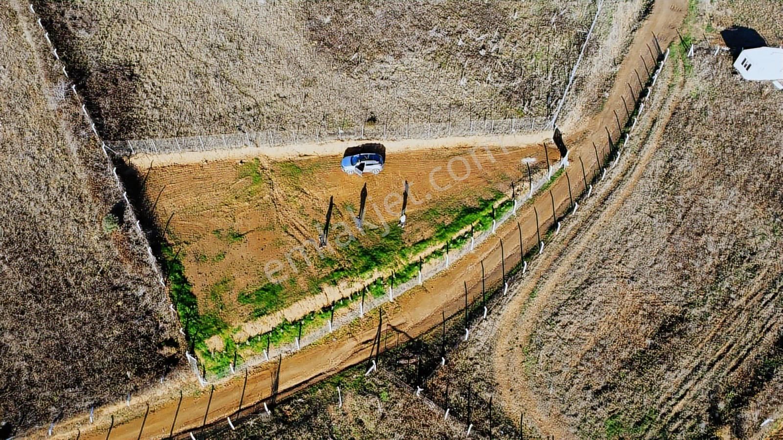 Yarış Köyünde Göl Manzaralı Satılık Hobi Bahçesi - Görsel 7