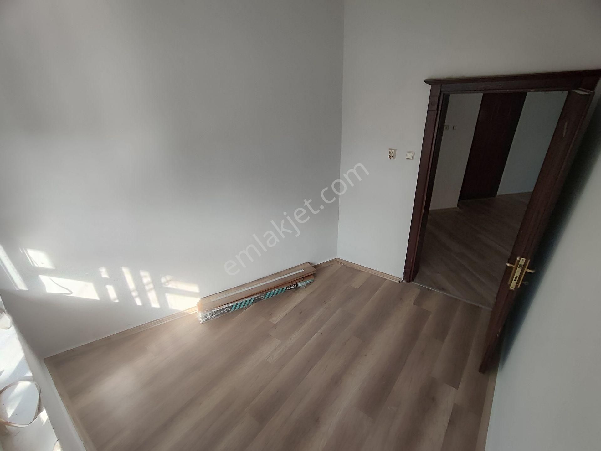 Kardeşten Altınoluk'ta Denize 30 Adım Geniş Bahçe Kullanımlı 2+1 Daire - Görsel 16