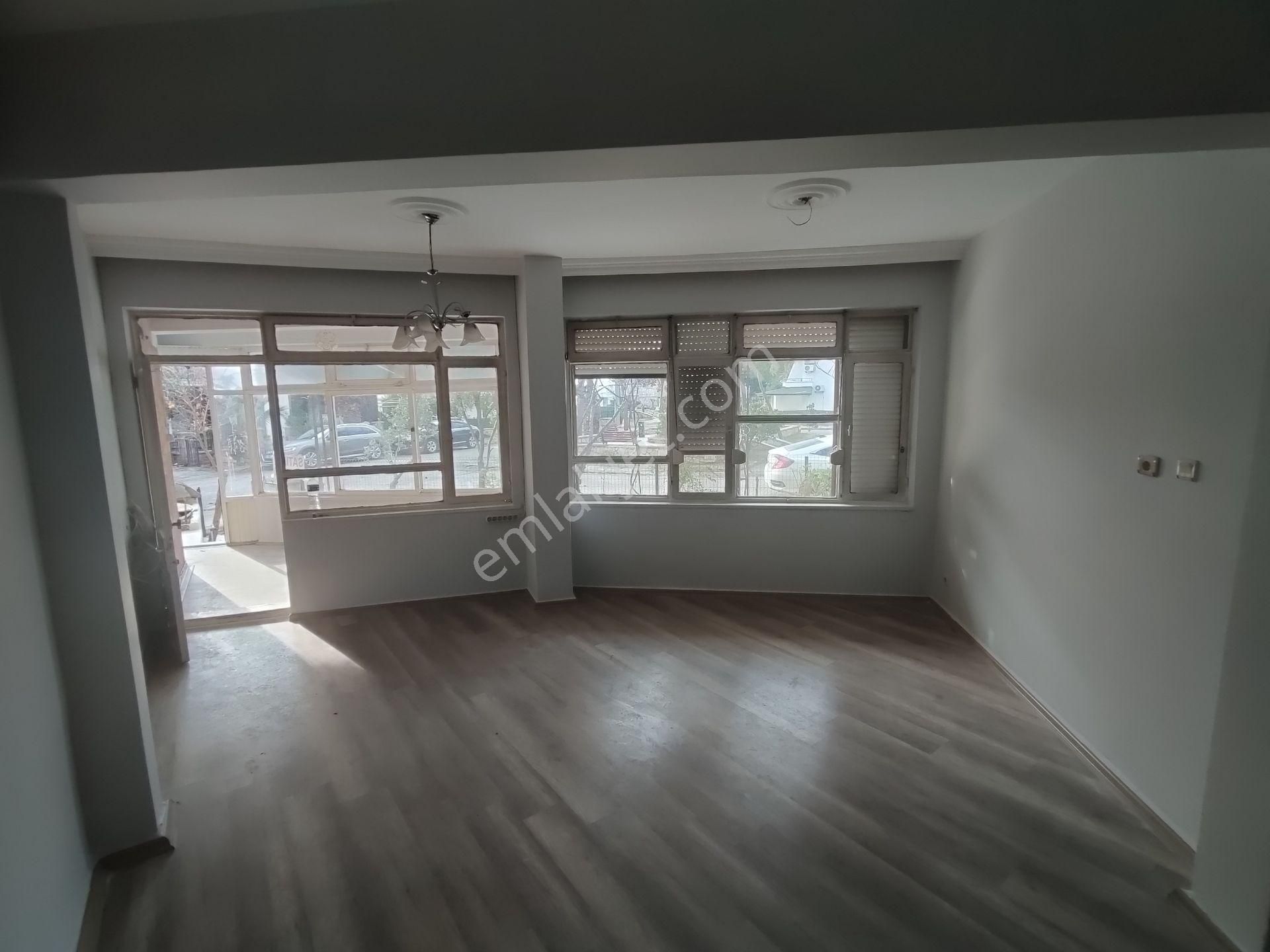 Kardeşten Altınoluk'ta Denize 30 Adım Geniş Bahçe Kullanımlı 2+1 Daire - Görsel 9