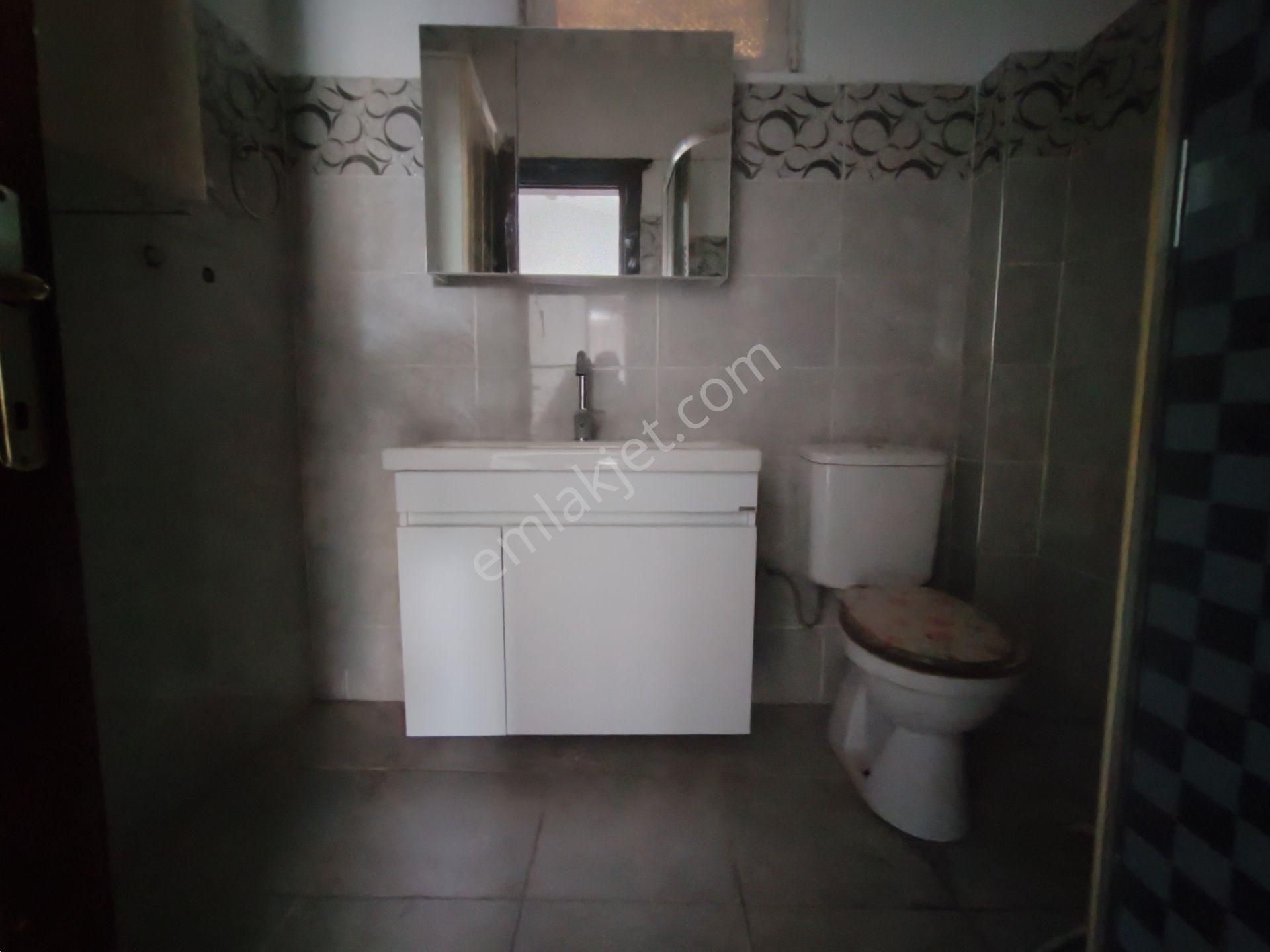 Kardeşten Altınoluk'ta Denize 30 Adım Geniş Bahçe Kullanımlı 2+1 Daire - Görsel 29