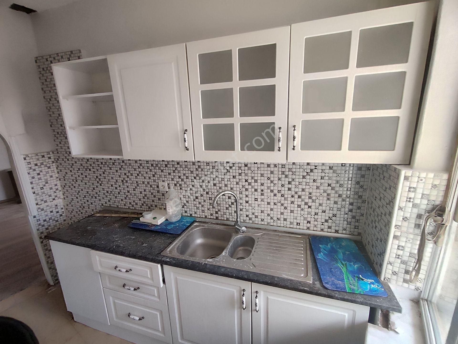Kardeşten Altınoluk'ta Denize 30 Adım Geniş Bahçe Kullanımlı 2+1 Daire - Görsel 21