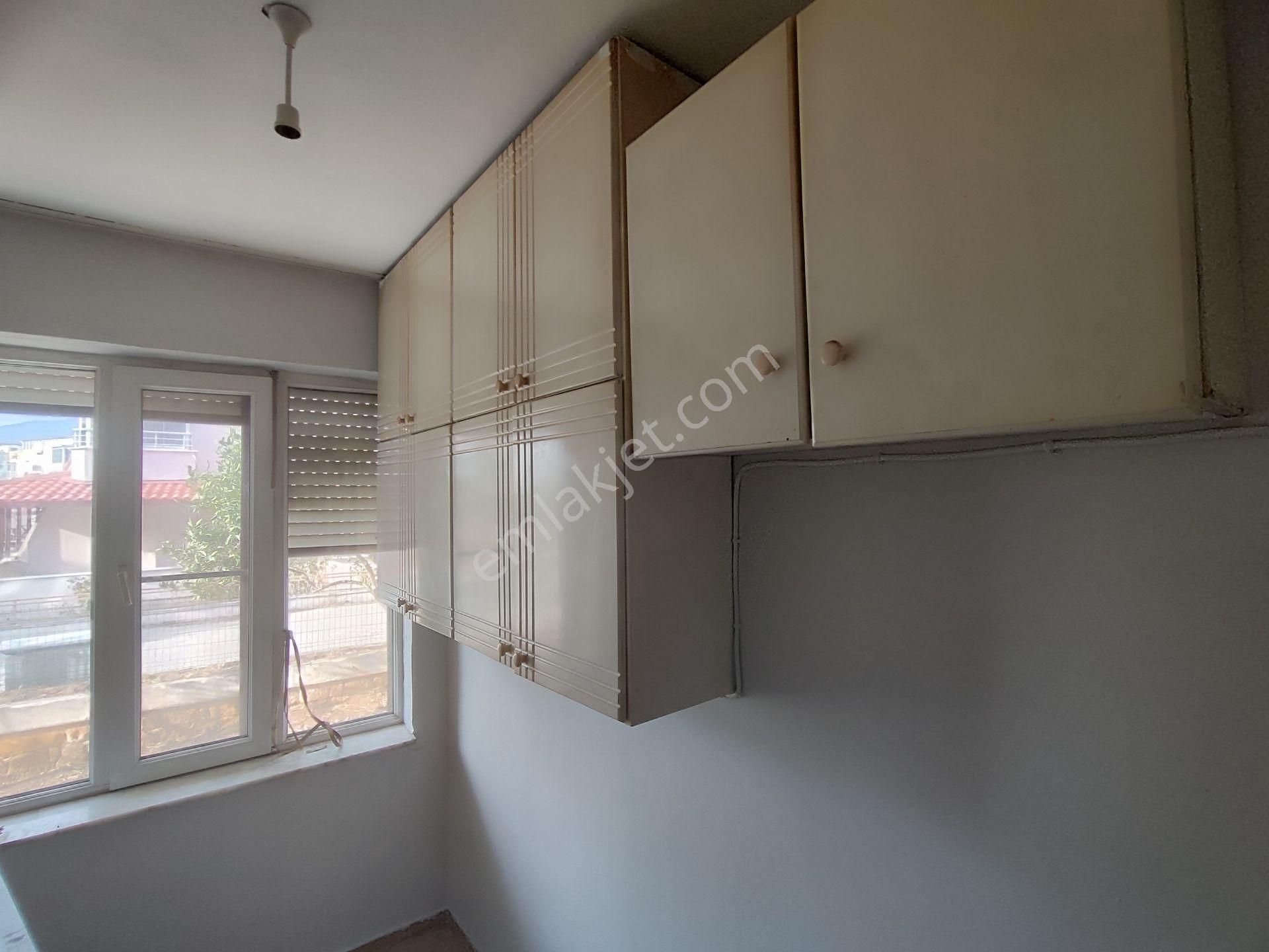 Kardeşten Altınoluk'ta Denize 30 Adım Geniş Bahçe Kullanımlı 2+1 Daire - Görsel 20