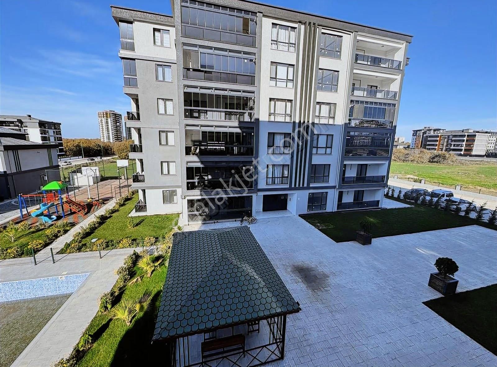 Cumhuriyet Mahallesin De Site İçerisin De Satılık 3+1 - Görsel 34