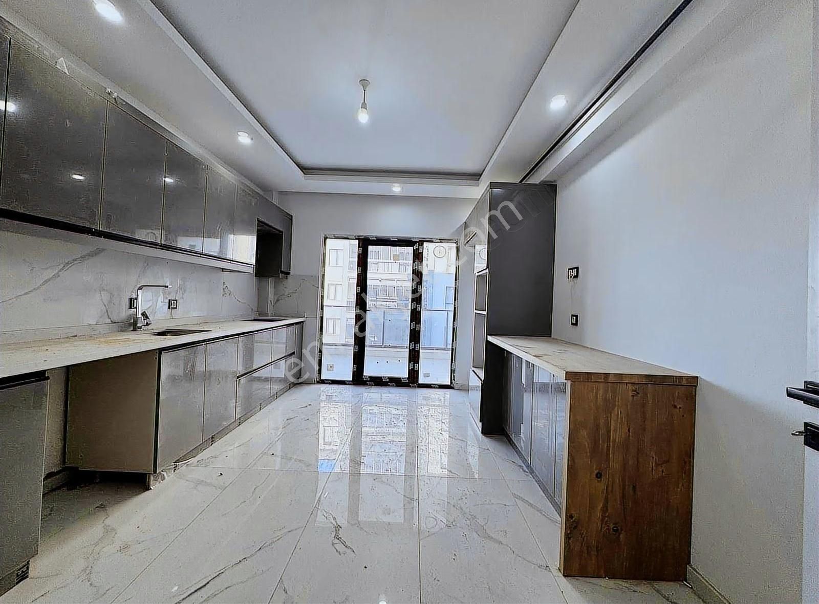 Cumhuriyet Mahallesin De Site İçerisin De Satılık 3+1 - Görsel 11