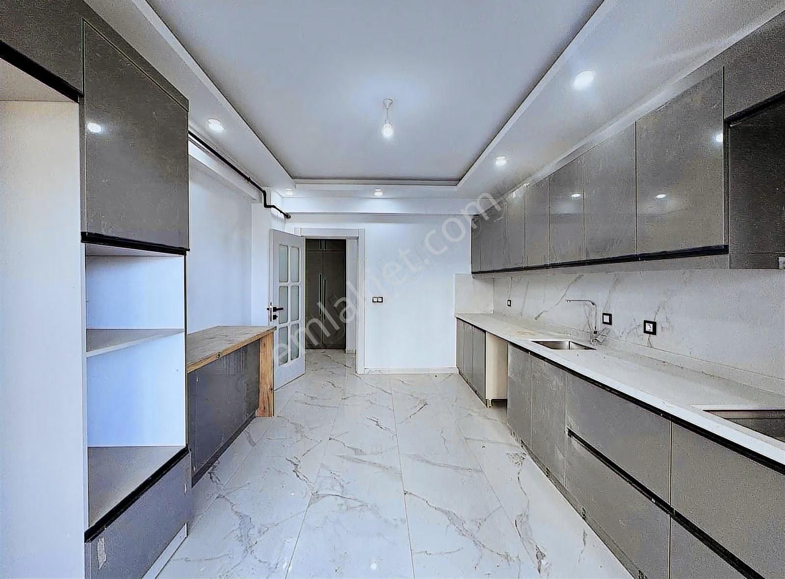 Cumhuriyet Mahallesin De Site İçerisin De Satılık 3+1 - Görsel 6