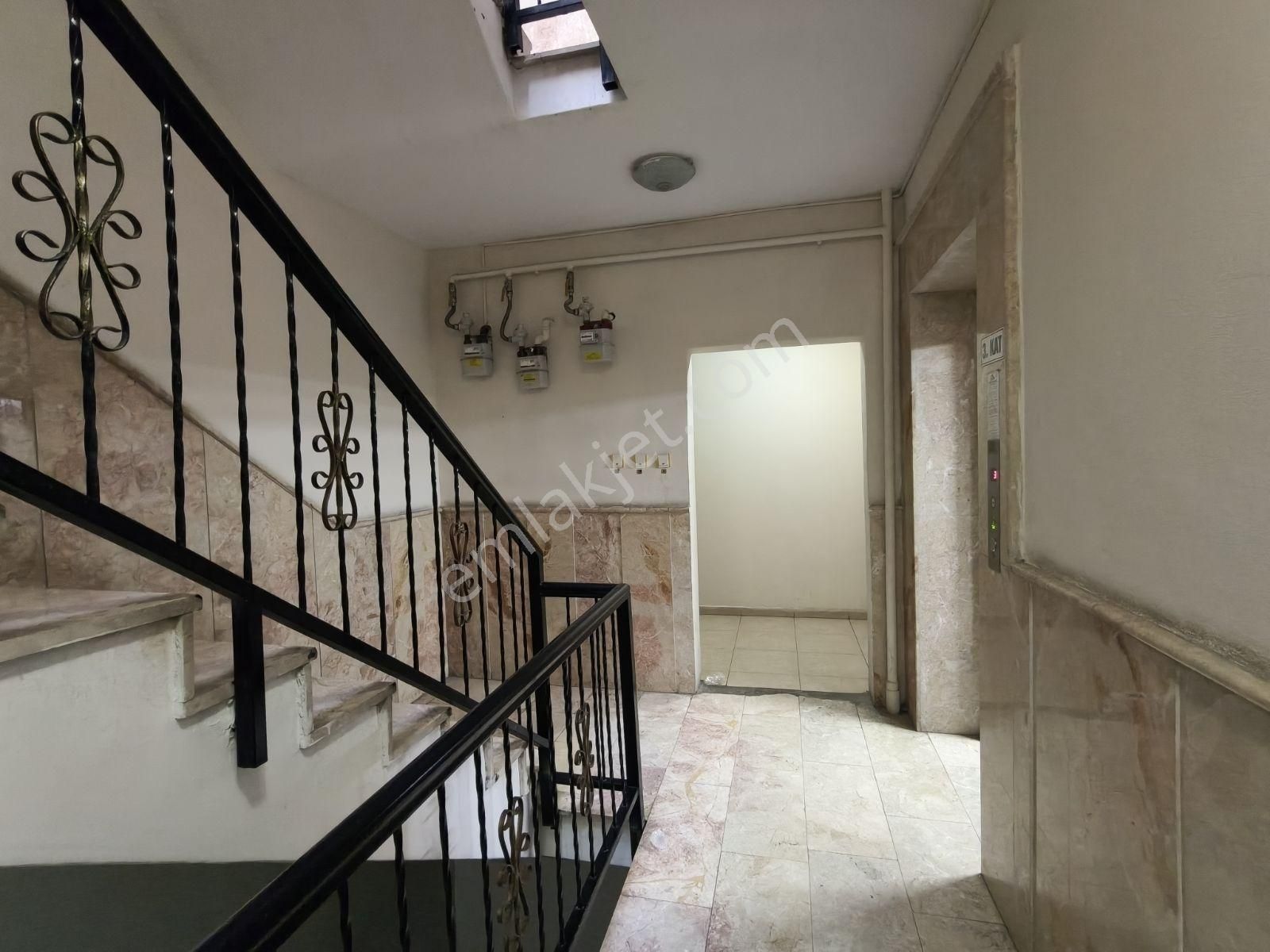 Osman Tan/gökkuşağı Caddesi/iyi Konumda/güney Cephe/geniş 3+1 - Görsel 12