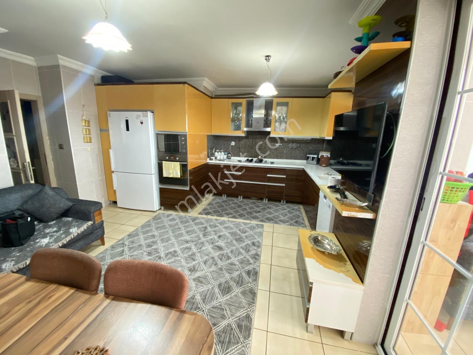 Yeni Batı'da Site İçerisinde Manzaralı 3.5+1 Kış Bahçeli Fırsat! - Görsel 2