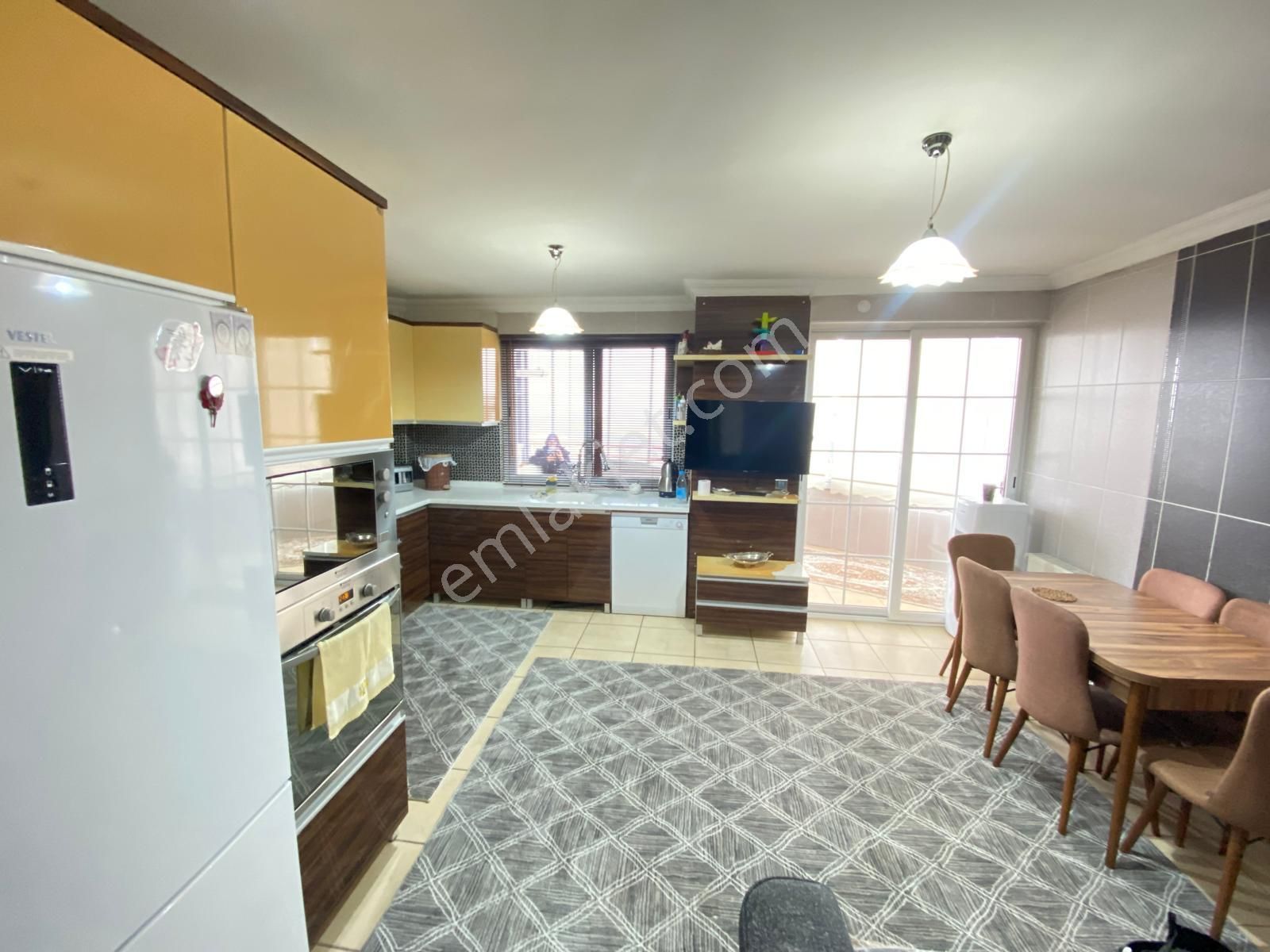 Yeni Batı'da Site İçerisinde Manzaralı 3.5+1 Kış Bahçeli Fırsat! - Görsel 5