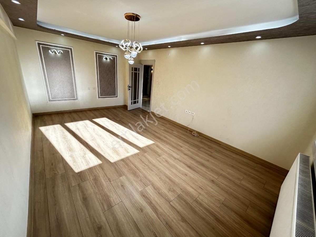 Sincan Pınarbaşı Mah 3+1 Lüx Yapılı Ara Katta Bağımsız Daire - Görsel 9