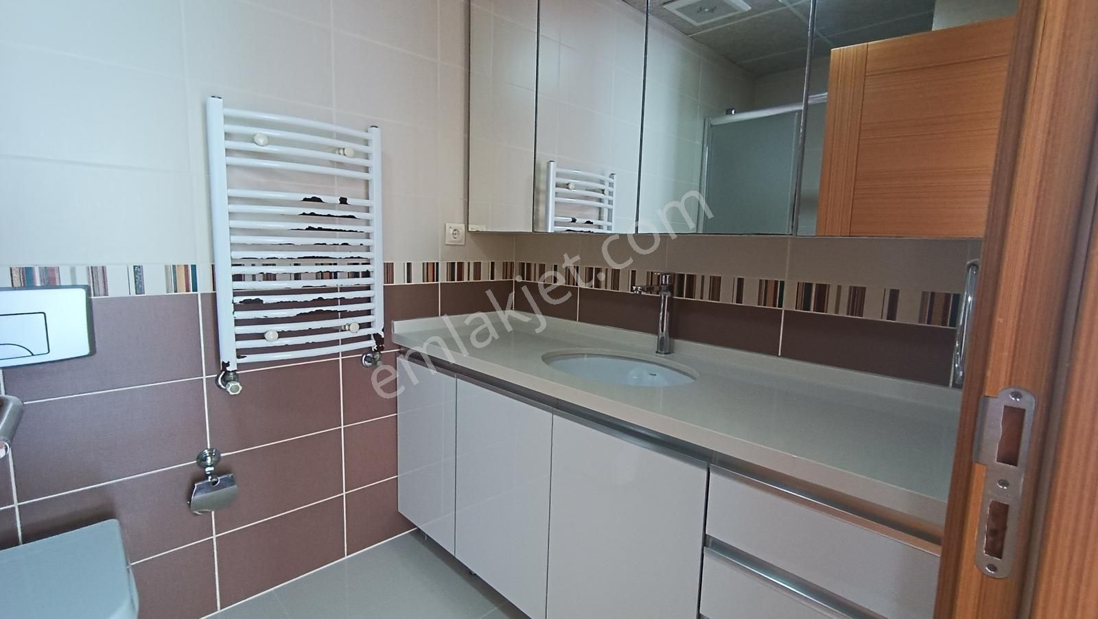 Bizimevler 1 Geniş Tadilatlı Göl Manzaralı 3+1 Satılık Daire - Görsel 27