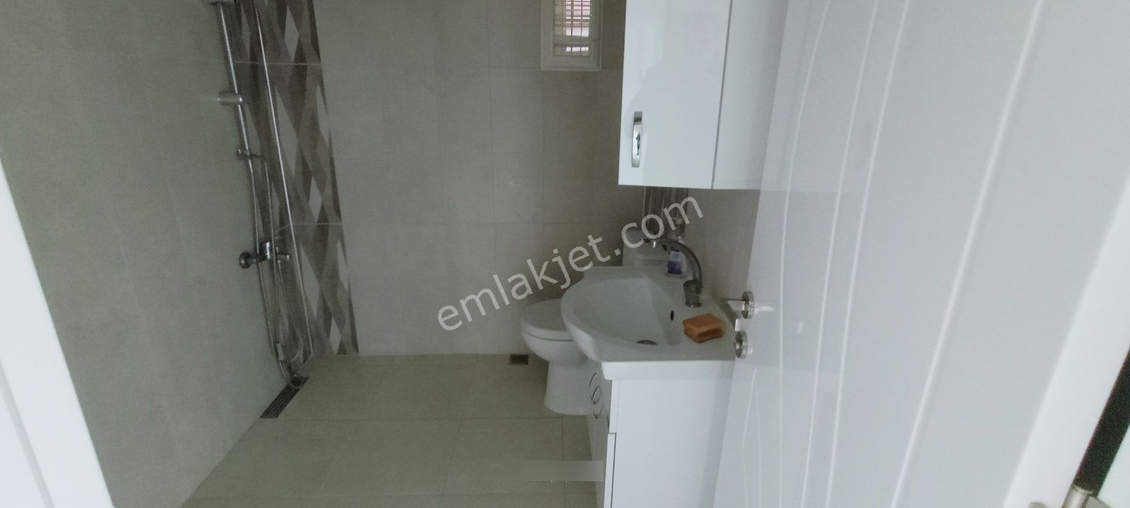75. Yıl Mah. Site İçi Üç Cephe Arakat Kiralık 2+1 Daire - Görsel 8
