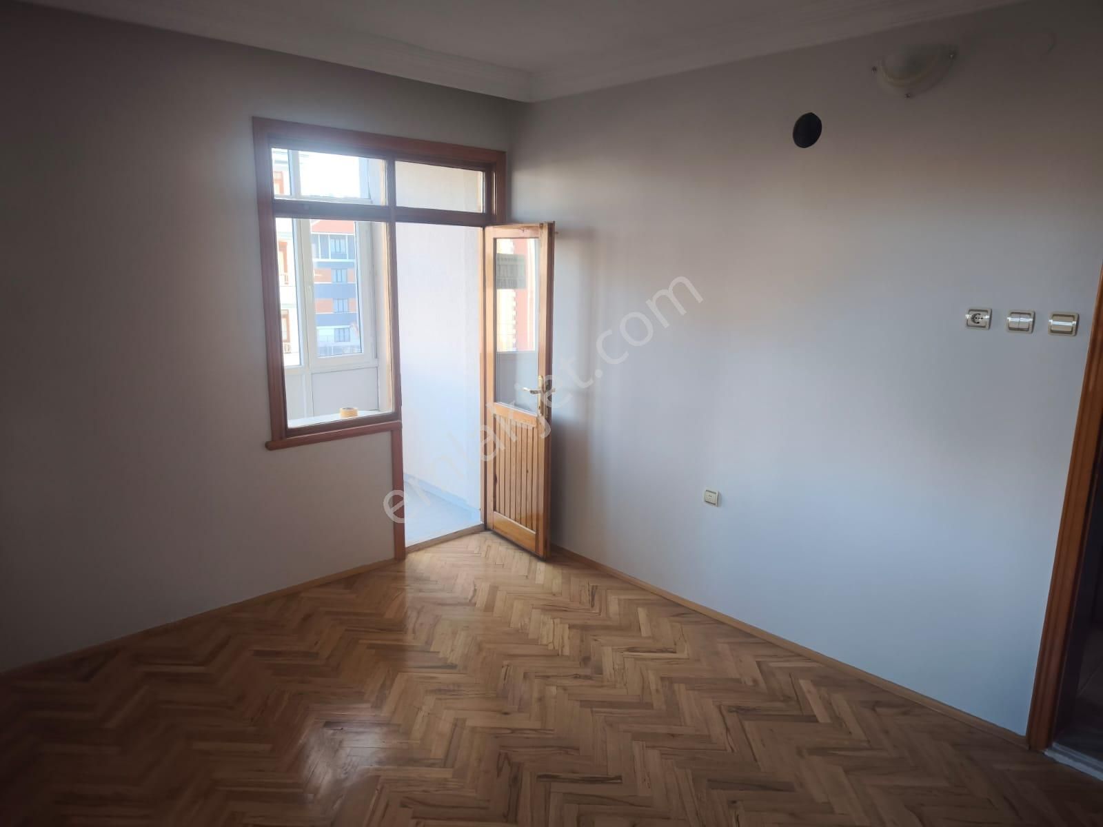 İl Jandarma Karşısı Satılık 3+1