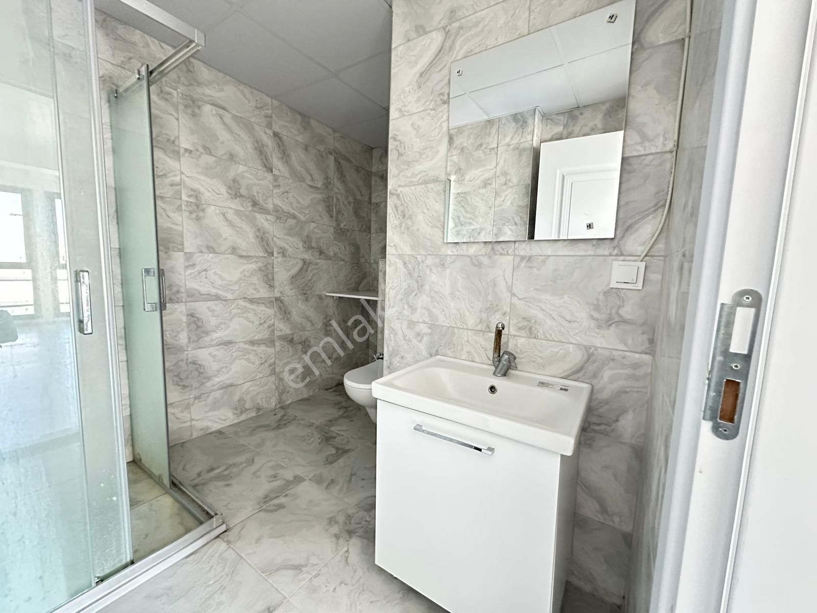 Seyrek'te 1+1 Kiralık Dubleks Temiz Daire - Görsel 19