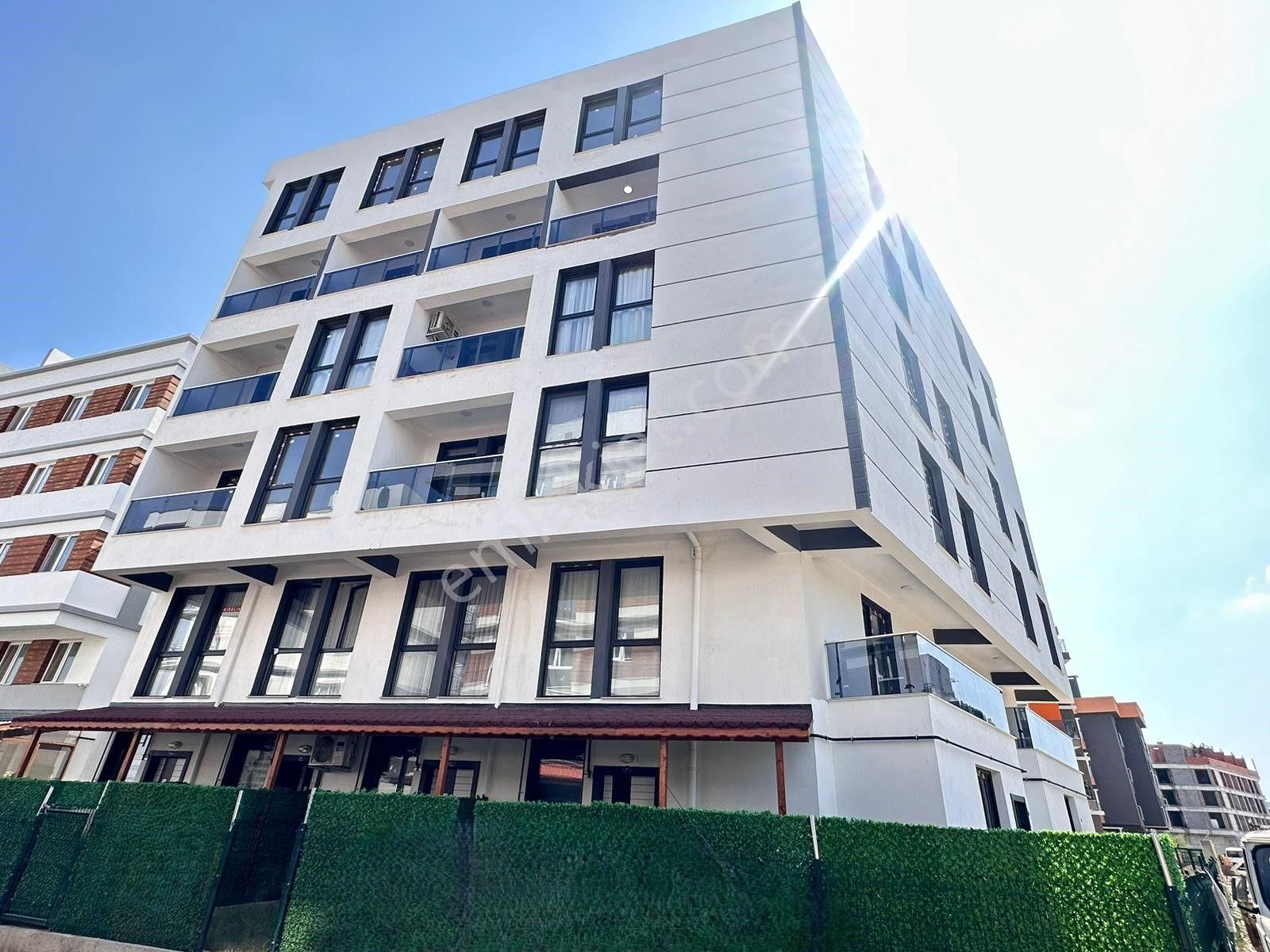 Seyrek'te 1+1 Kiralık Dubleks Temiz Daire