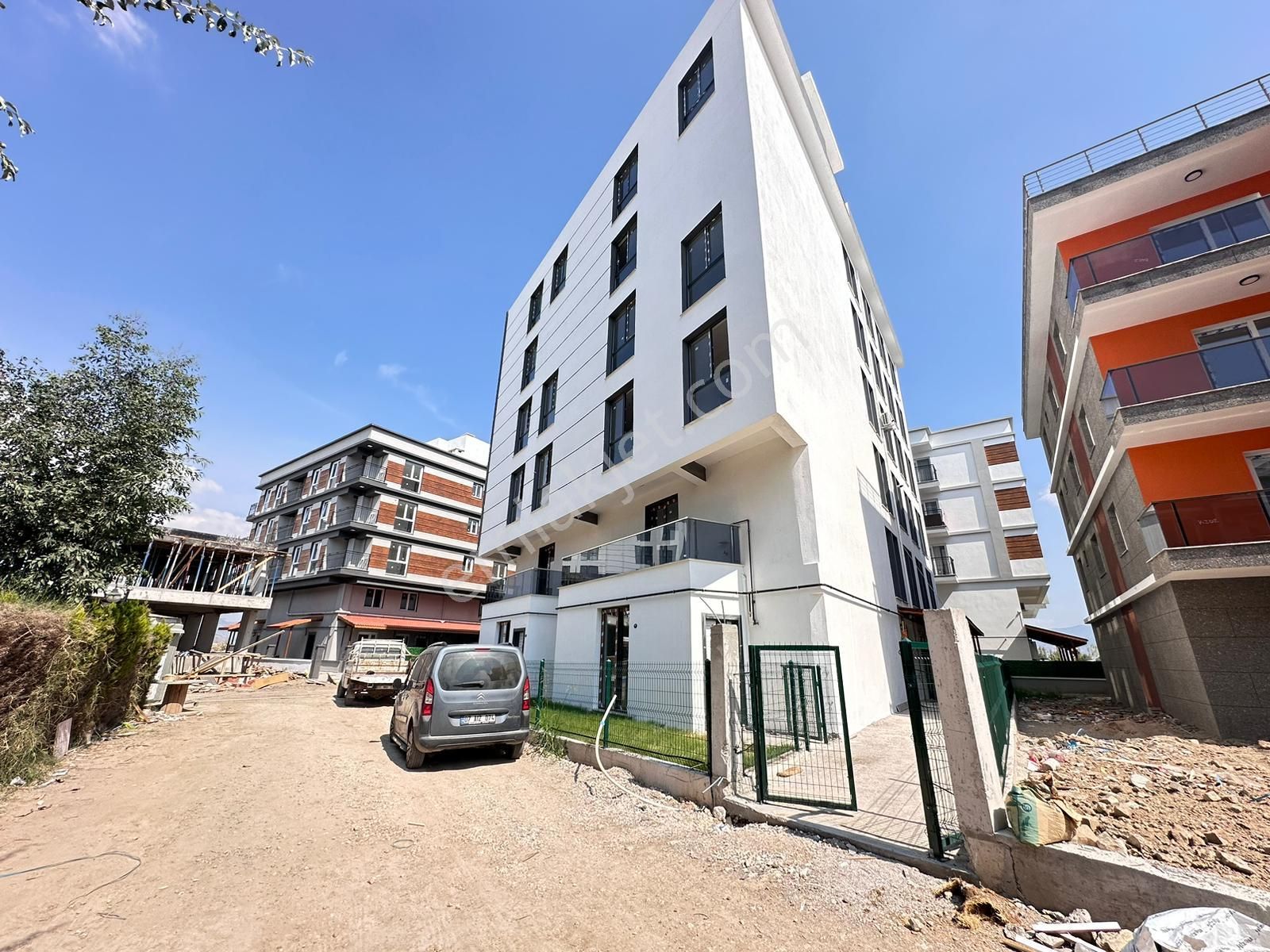 Seyrek'te 1+1 Kiralık Dubleks Temiz Daire - Görsel 23