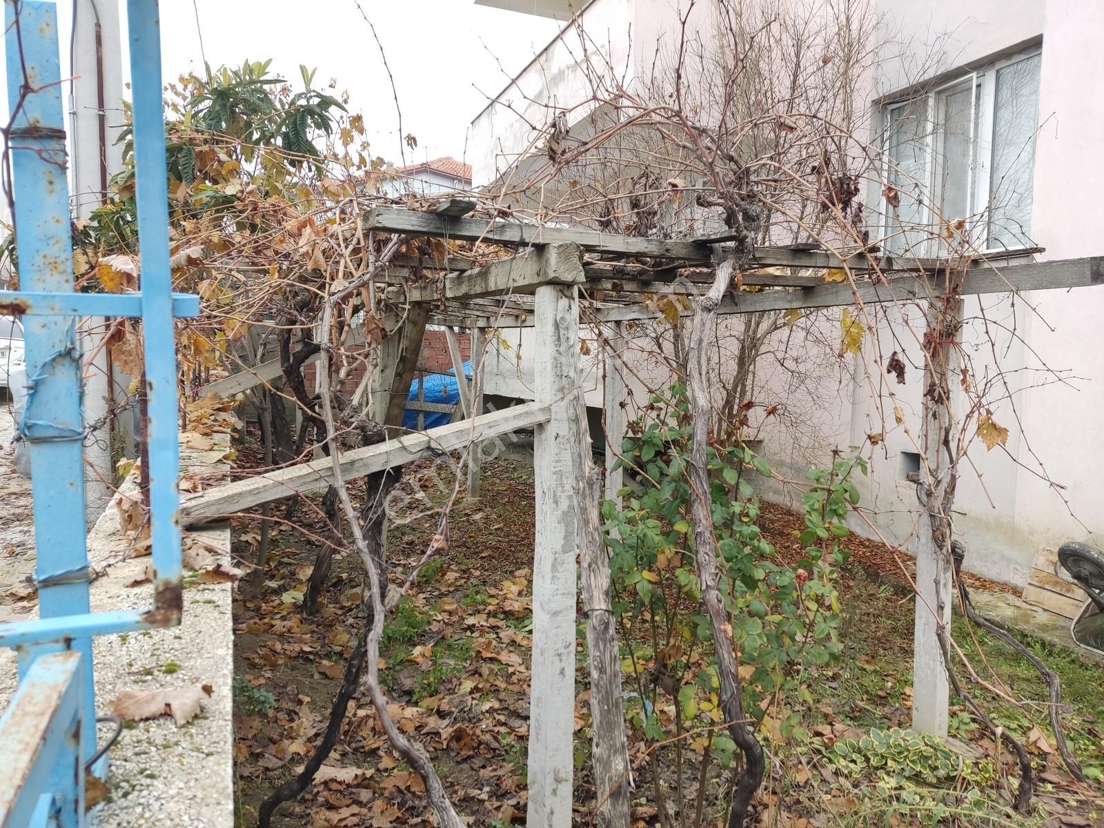 Güzel Konumda Müstakil Ev - Görsel 4