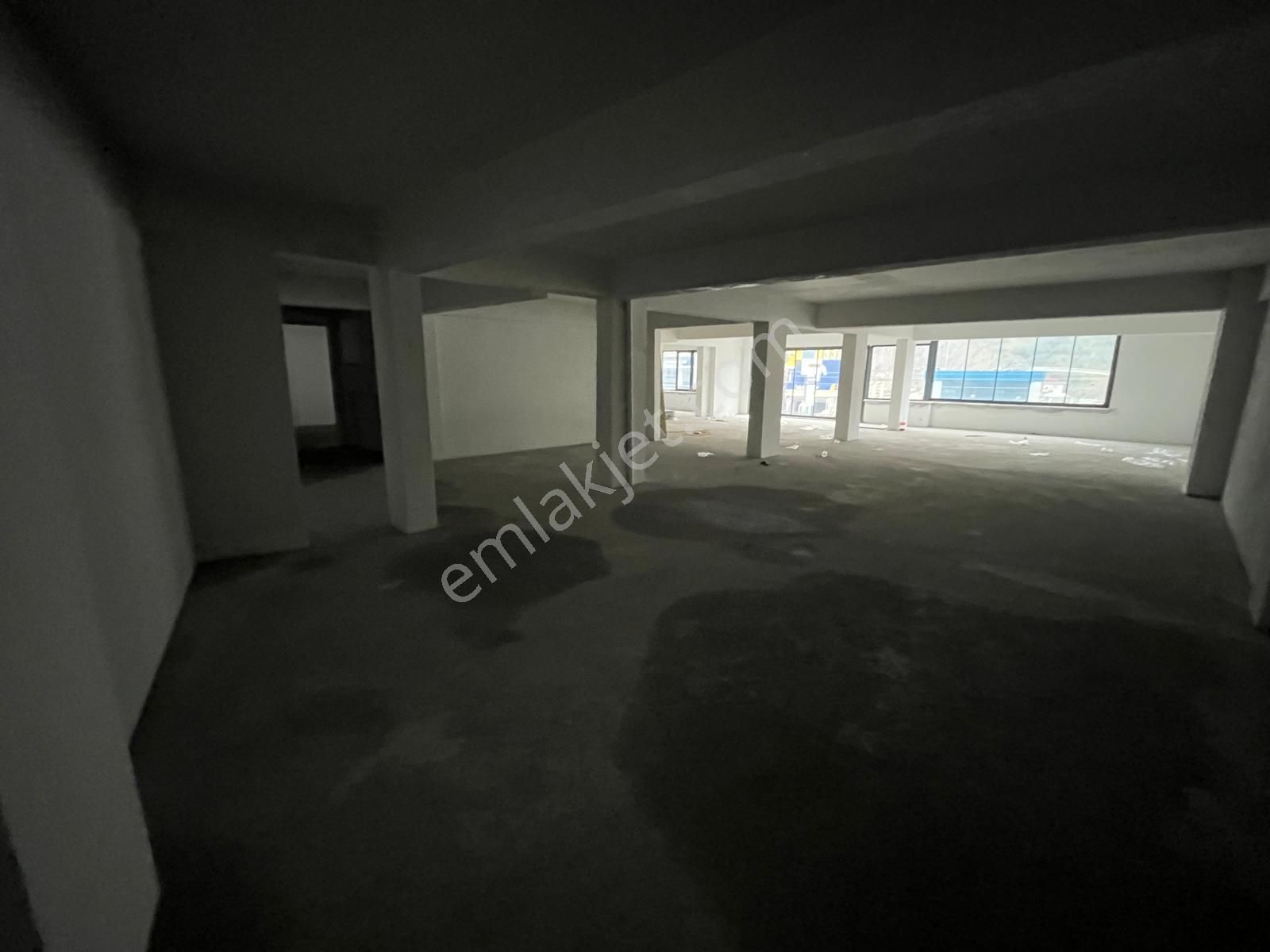 Trabzon Erzurum Yol Üzerinde Kiralık Dükkan - Görsel 10