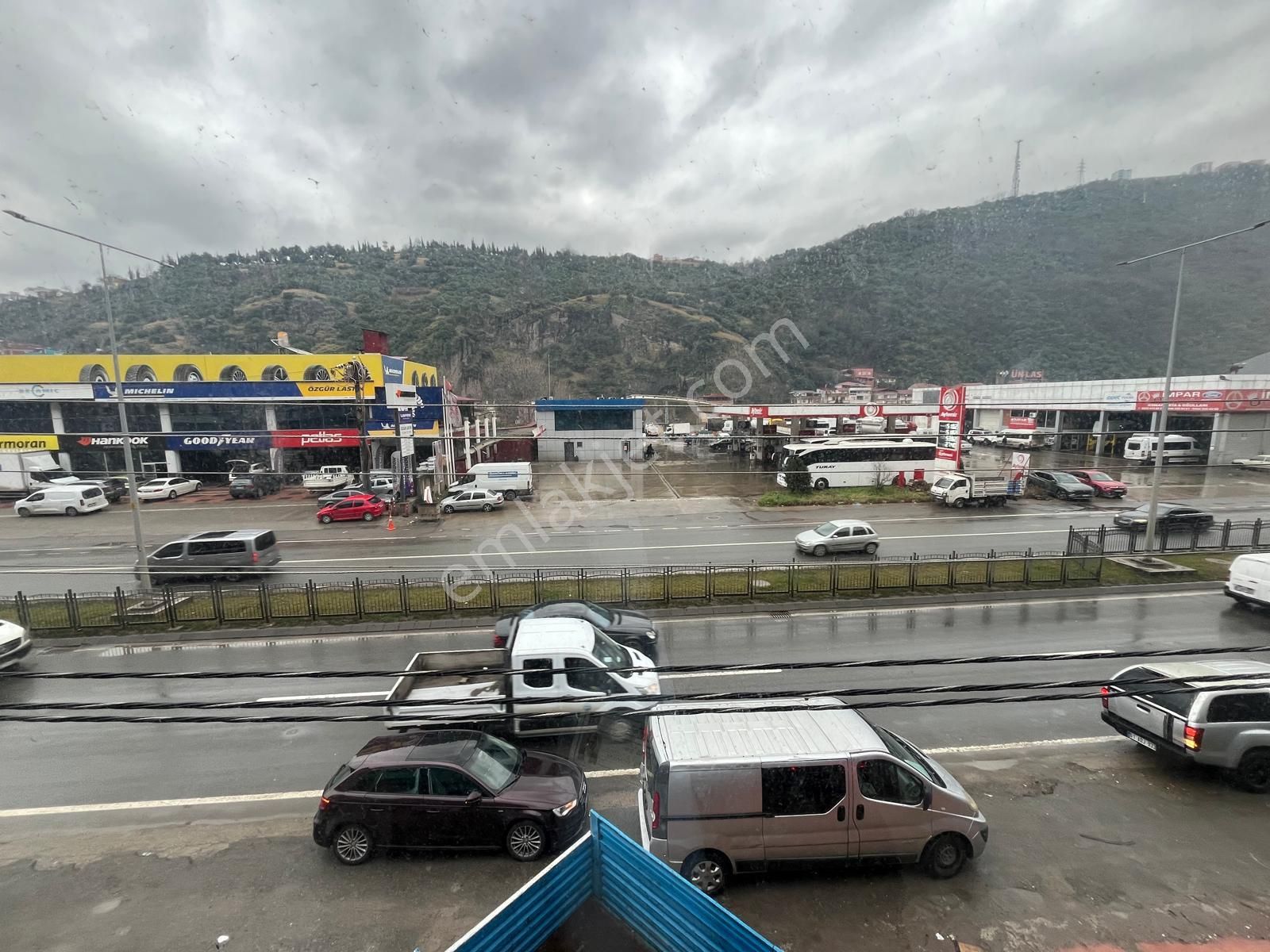 Trabzon Erzurum Yol Üzerinde Kiralık Dükkan - Görsel 13