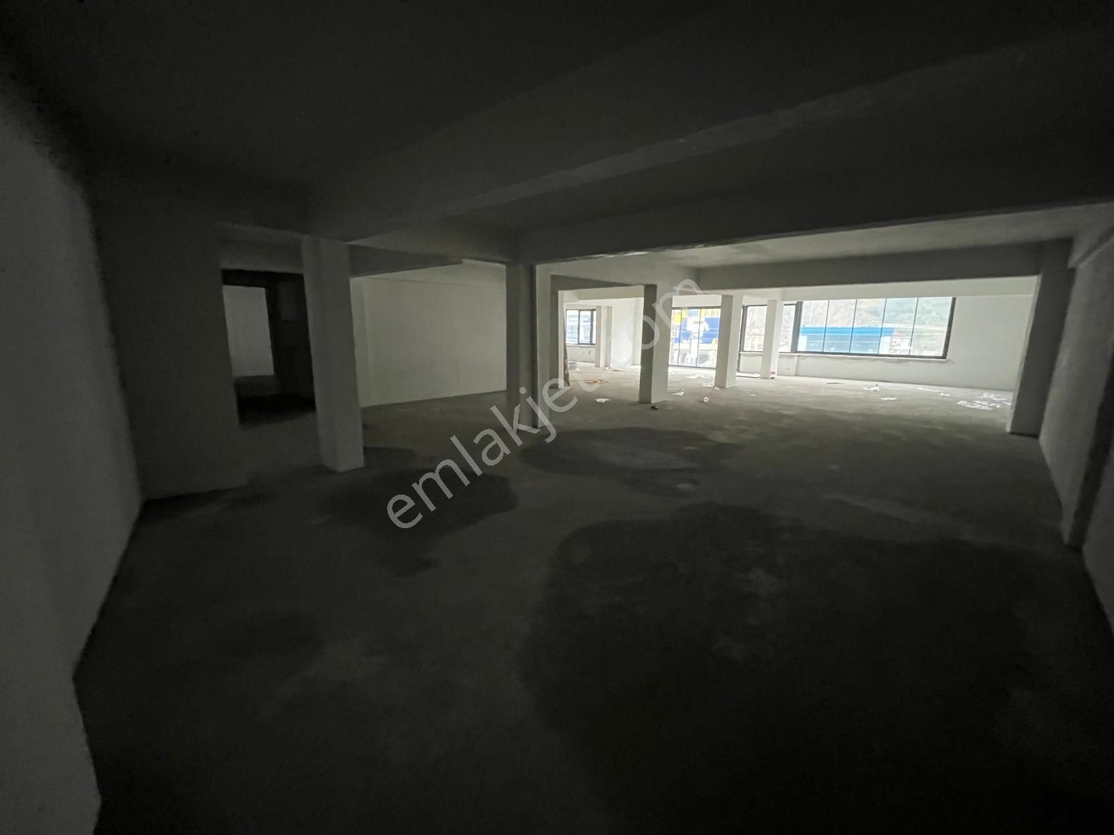 Trabzon Erzurum Yol Üzerinde Kiralık Dükkan - Görsel 16
